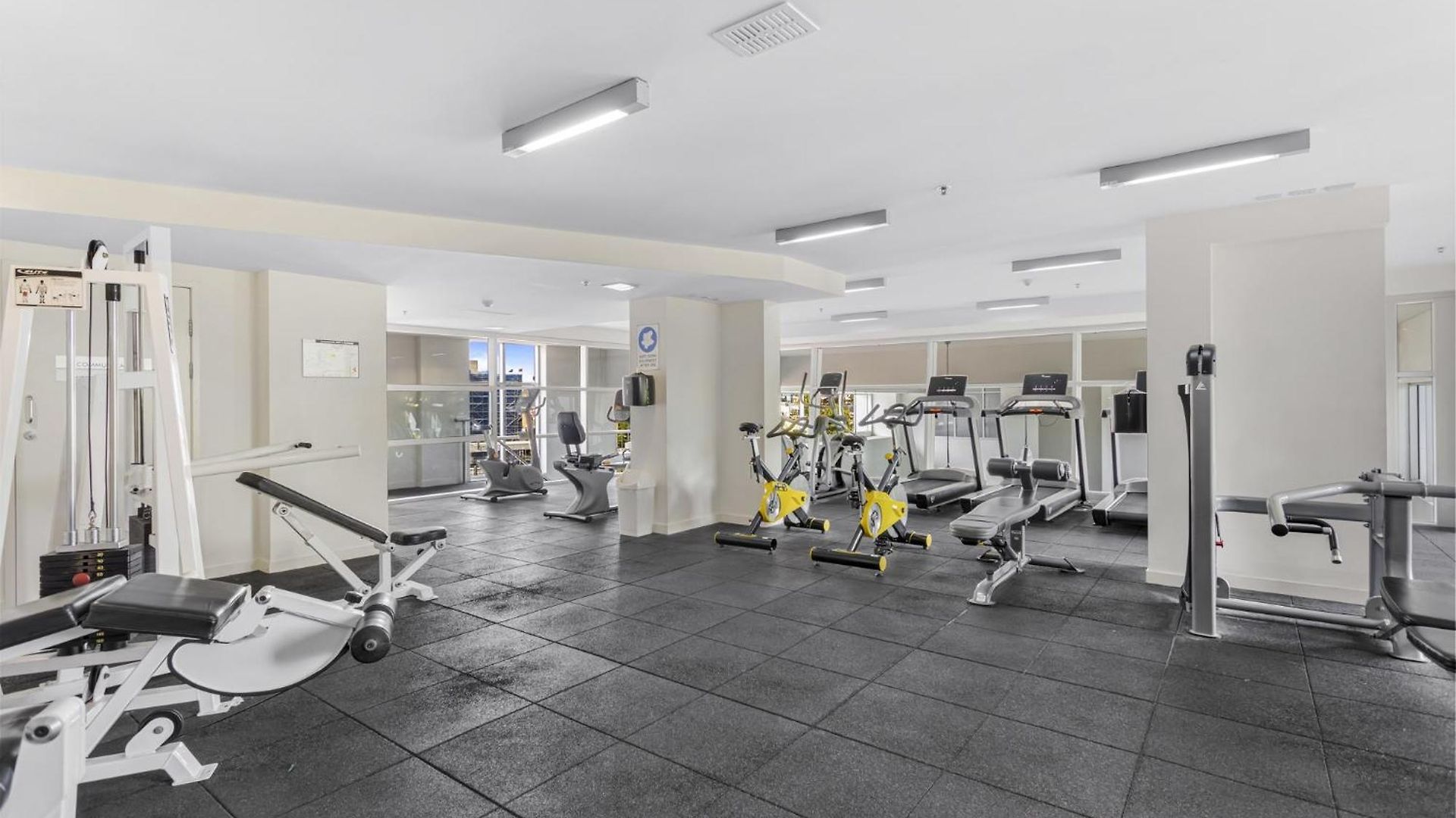 High-floor 2-bed Cbd Unit With Views & Amenities * Brisbane