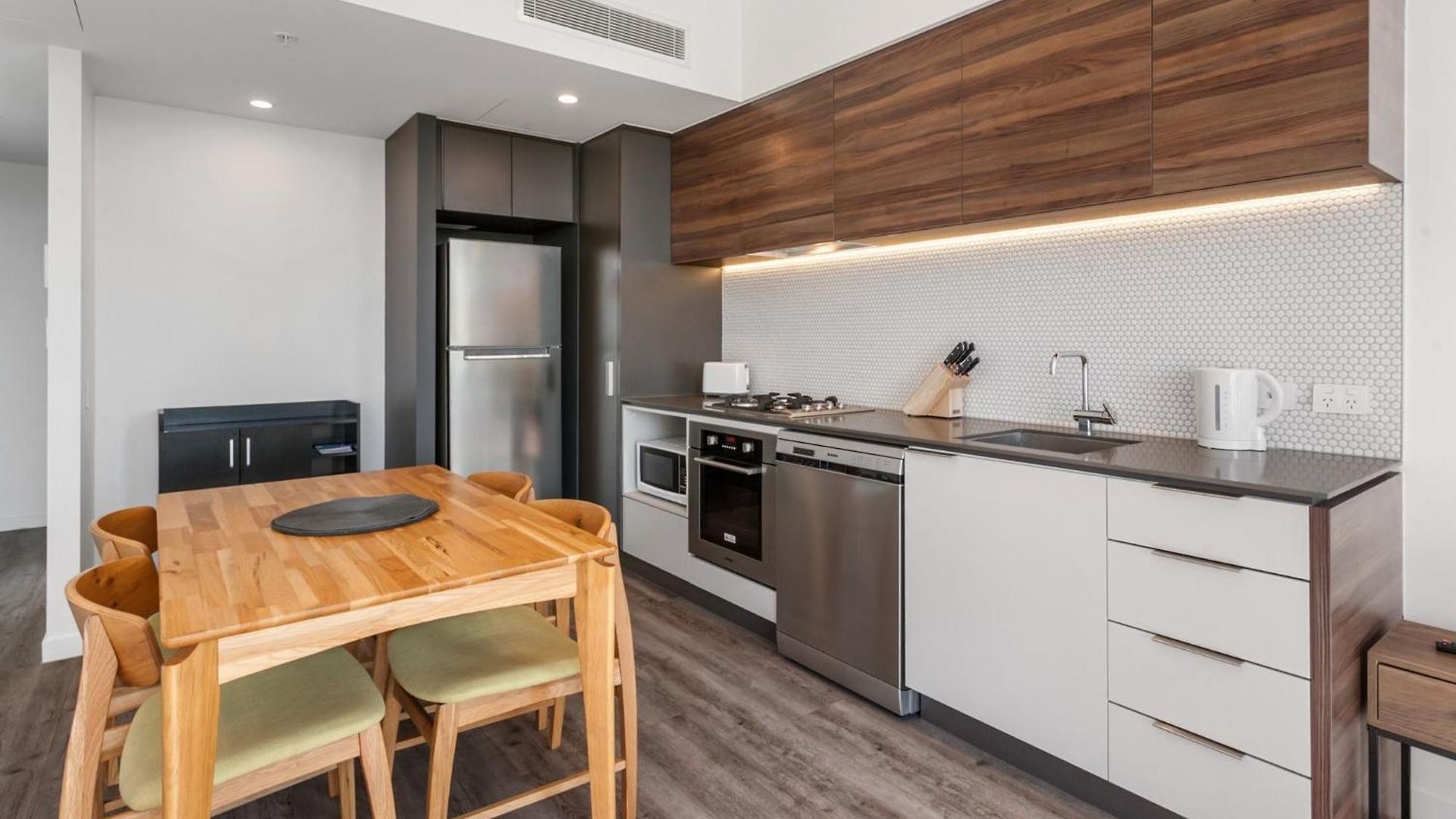 Apartment River-view Unit With Rooftop Pool Near Museums