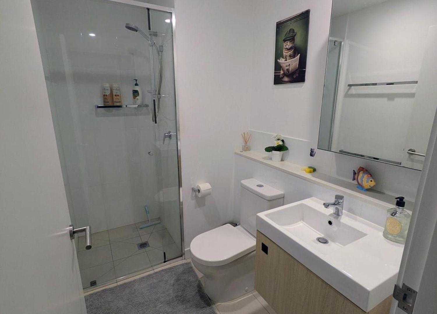 Bedroom With Private Bathroom In Cozy Shared Appartment!