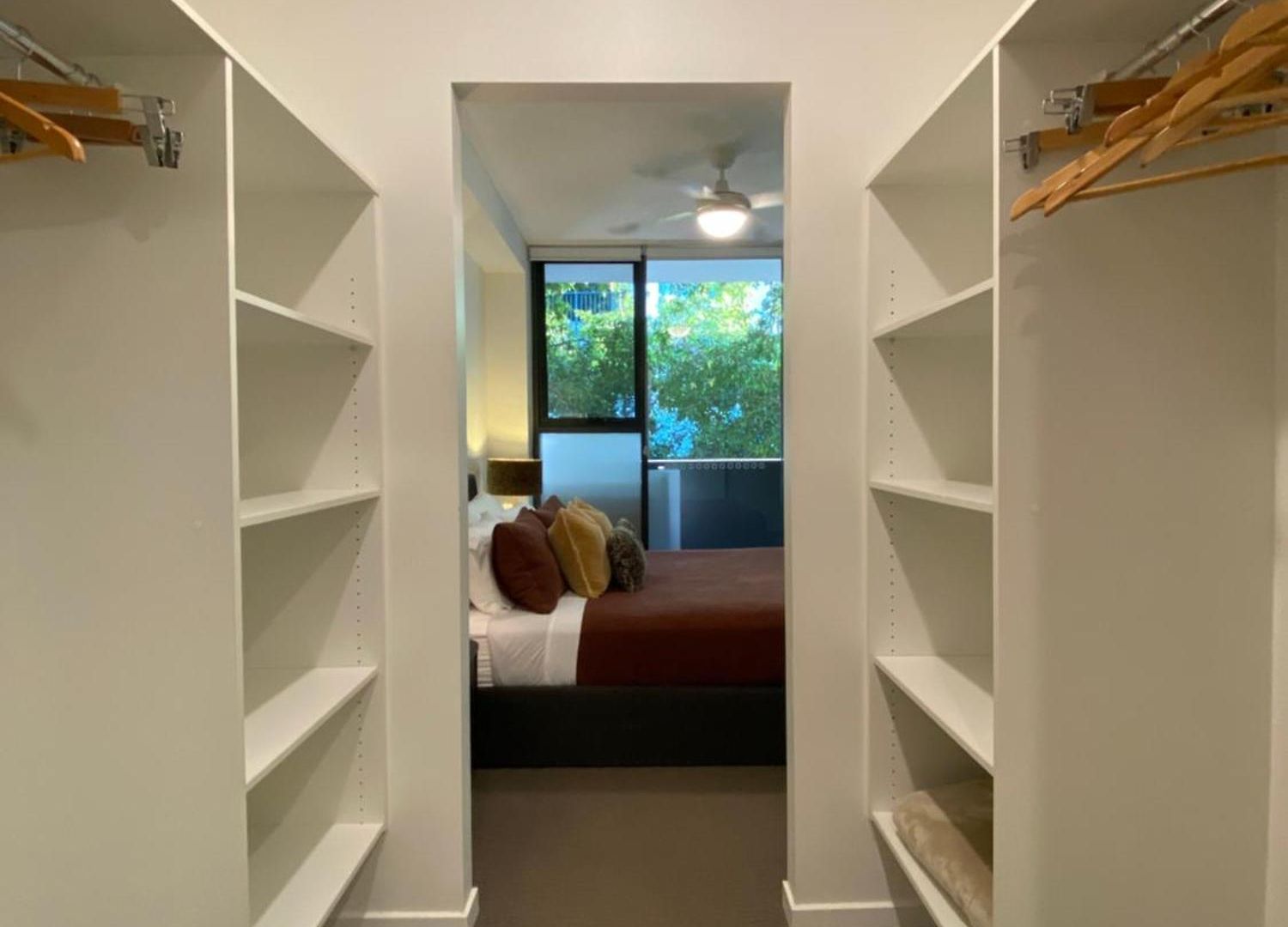 Homestay Urban Retreat - Shared With Queen Bed And Private Ensuite *