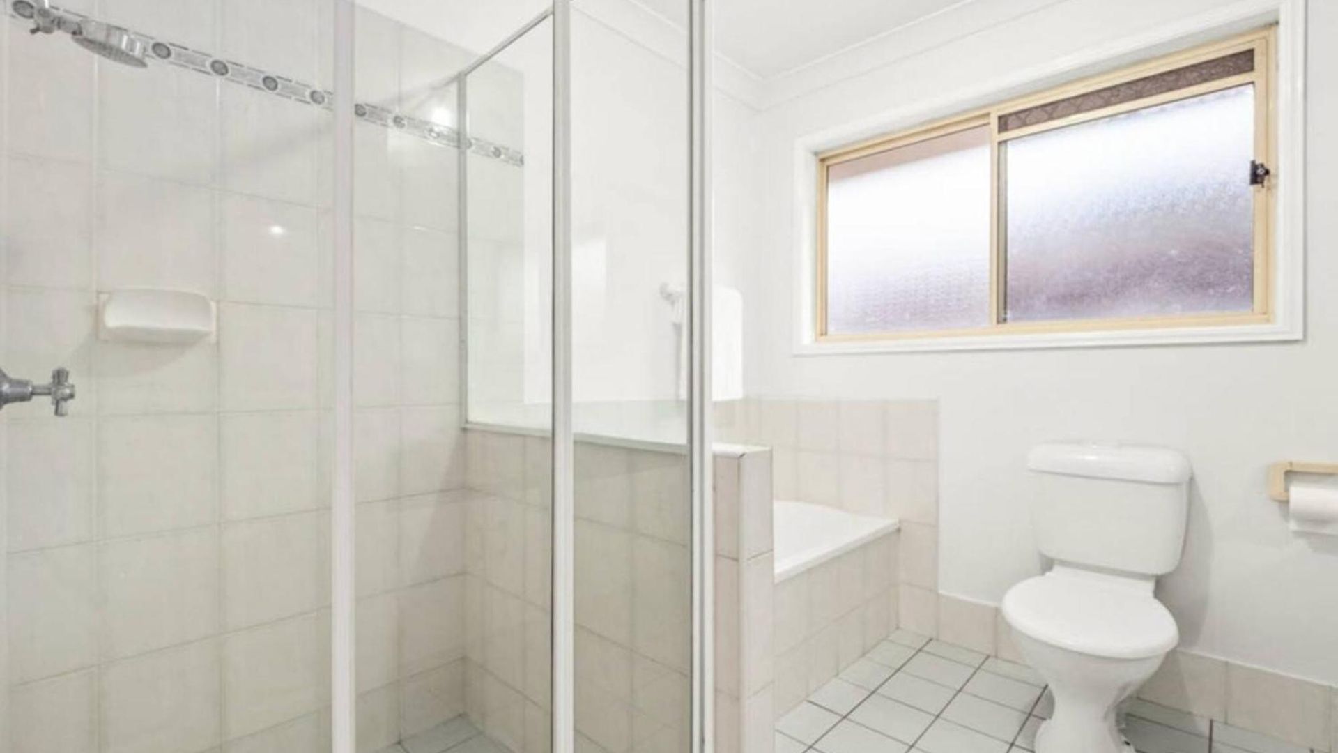 Spacious 3br W Parking In Sunnybank - Relax & Unwind Brisbane