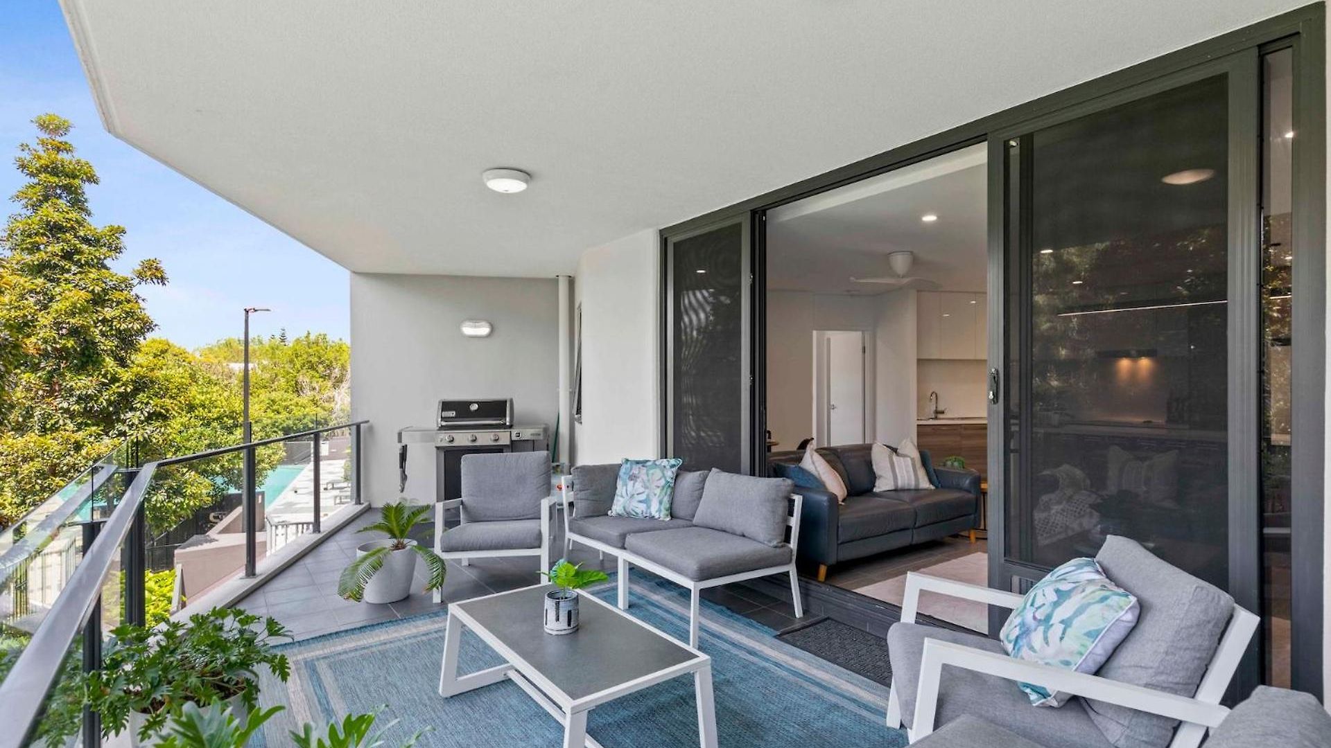 Park View Retreat -pool - 2 Min Walk Stones Corner Apartment