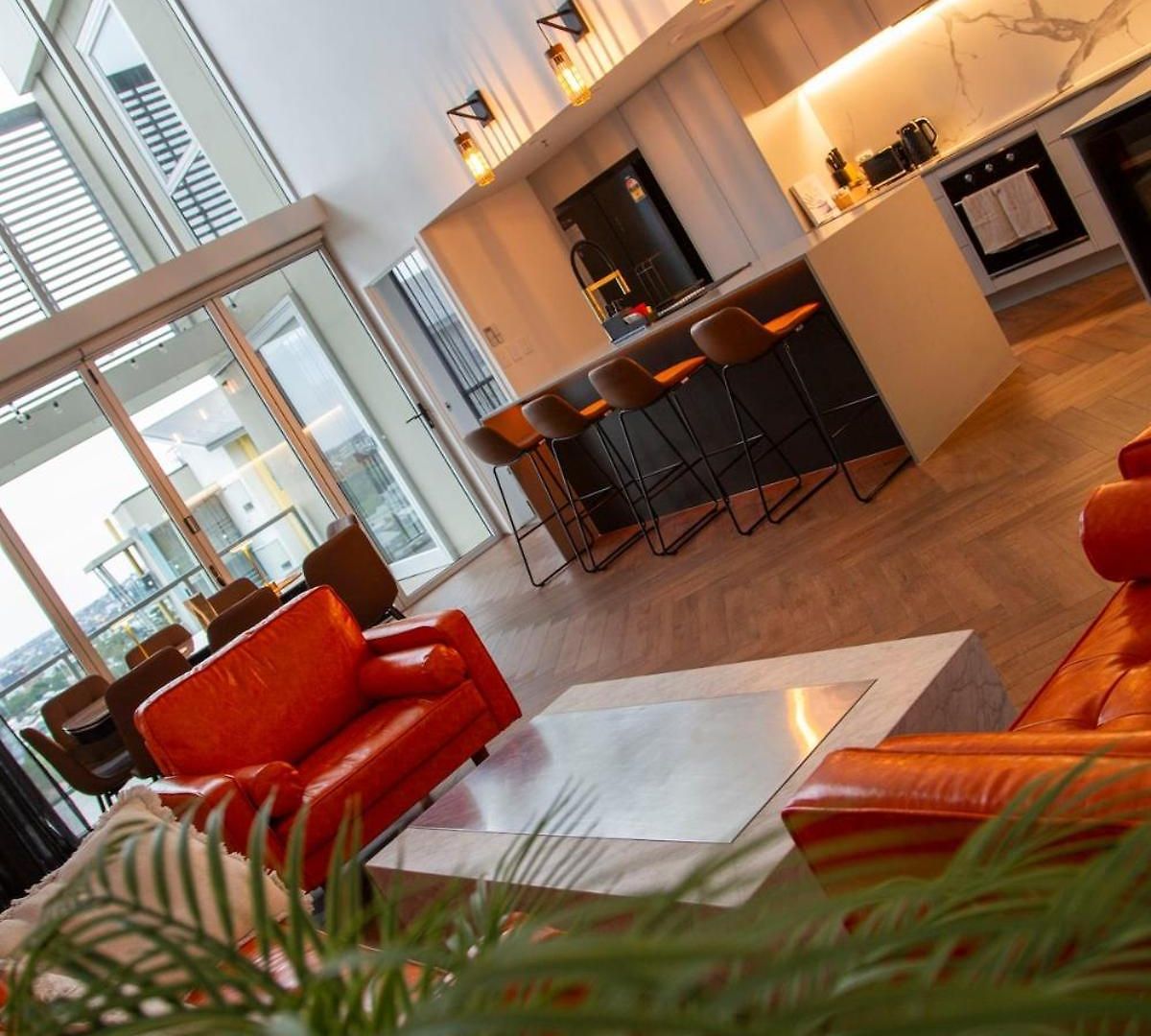 Apartment Luxury Penthouse In Cbd 4 Bed - 4 Bath