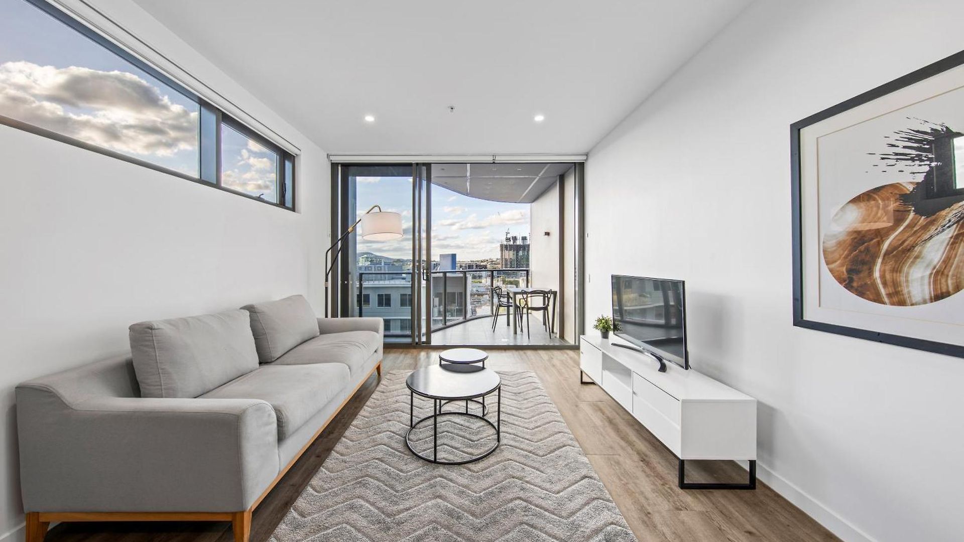 Cityside One Bedroom Getaway In South Apartment *