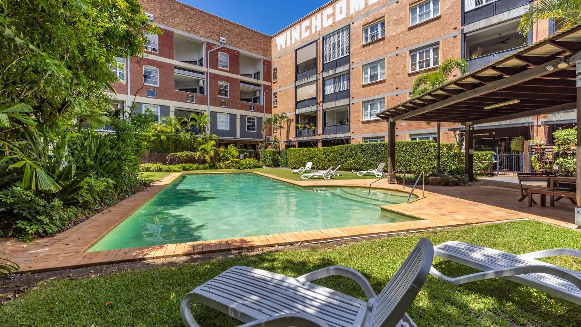 Spacious 3br Heritage With Pool, Parking