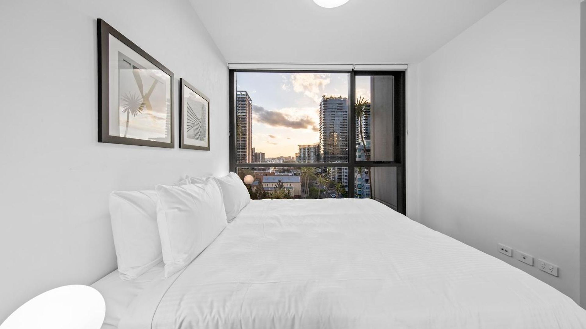 Apartment Cityside One Bedroom Getaway In South Brisbane