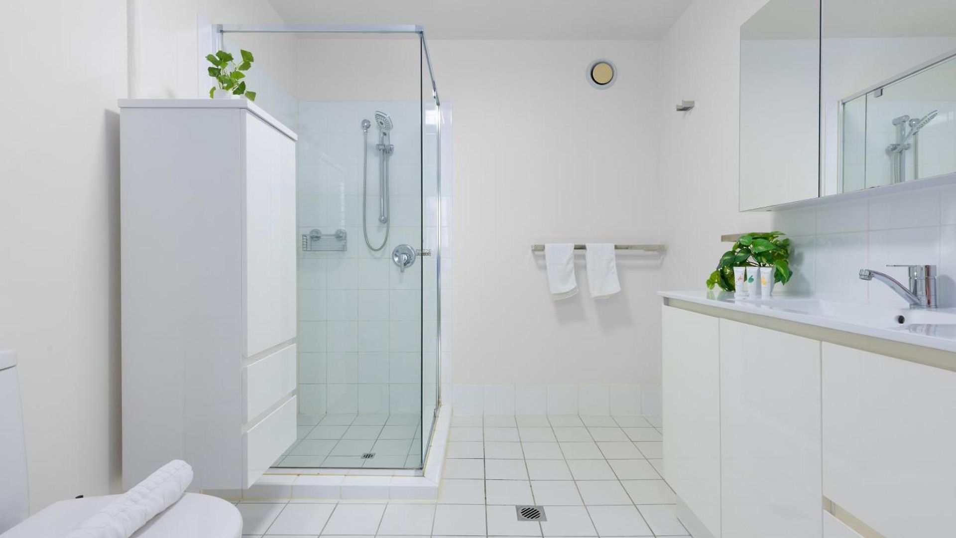 Spacious 3br Heritage With Pool, Parking