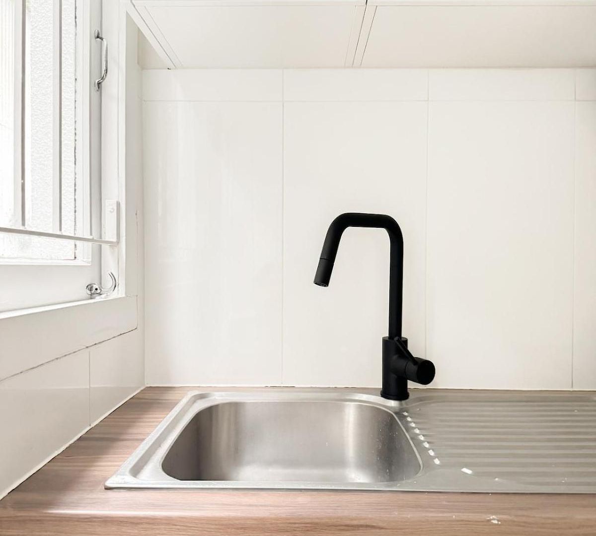 Cbd - 2br - Sleeps 6 - Snacks Wifi - Parking
