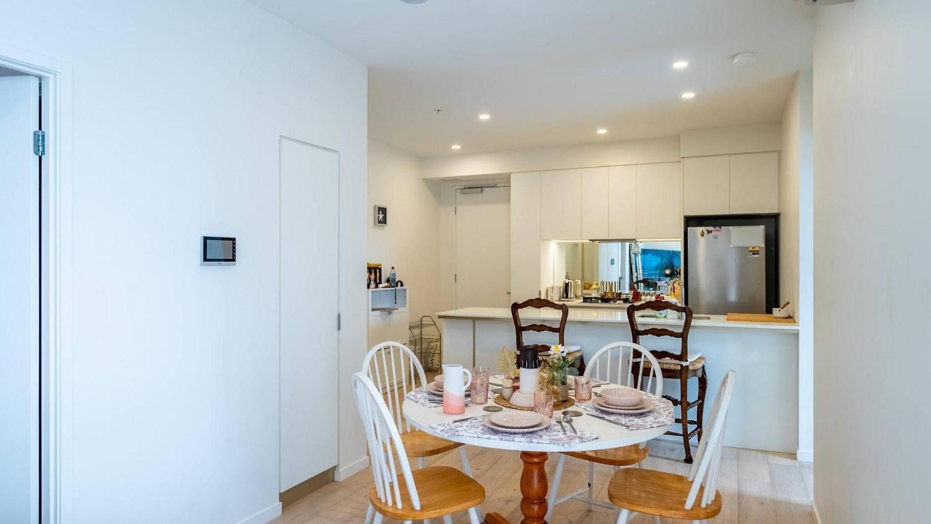 Modern 2-bedroom, 2-bath In West Village, West End Brisbane