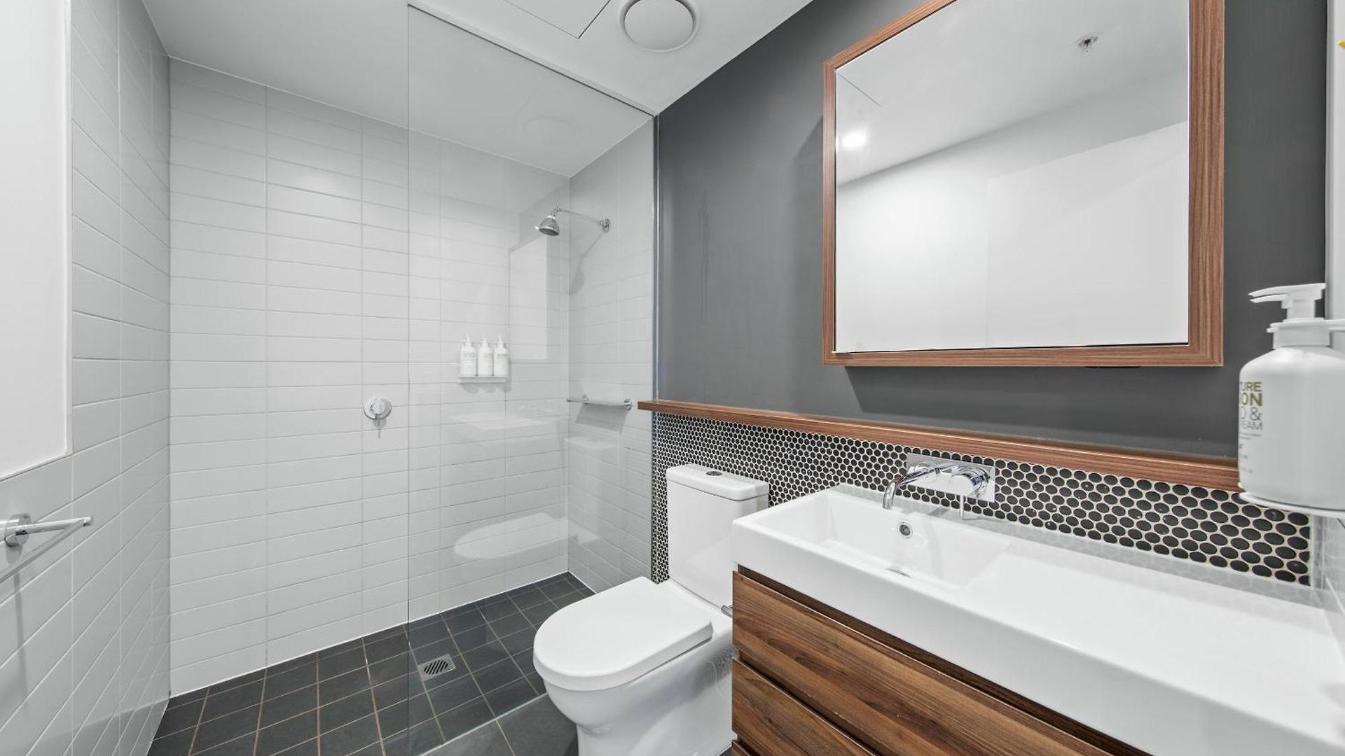 Cityside One Bedroom Getaway In South Brisbane