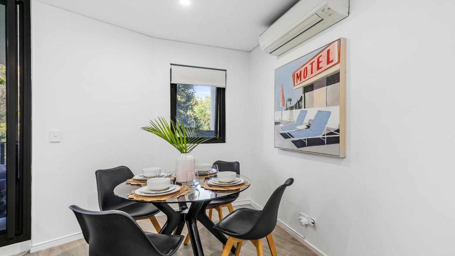 Park View Retreat -pool - 2 Min Walk Stones Corner Brisbane