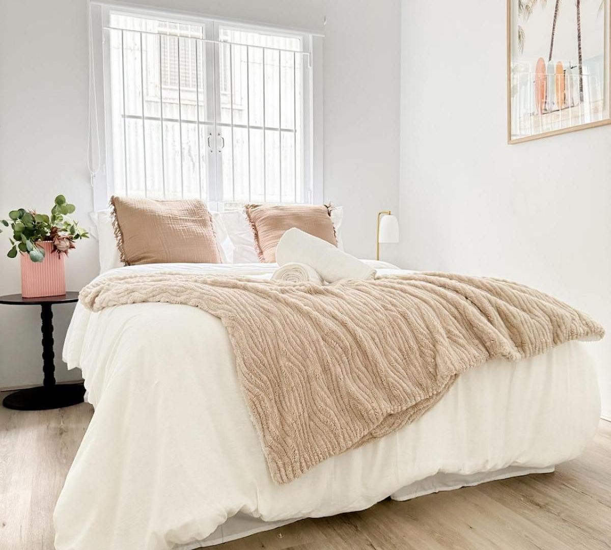 Cbd - 2br - Sleeps 6 - Snacks Wifi - Parking