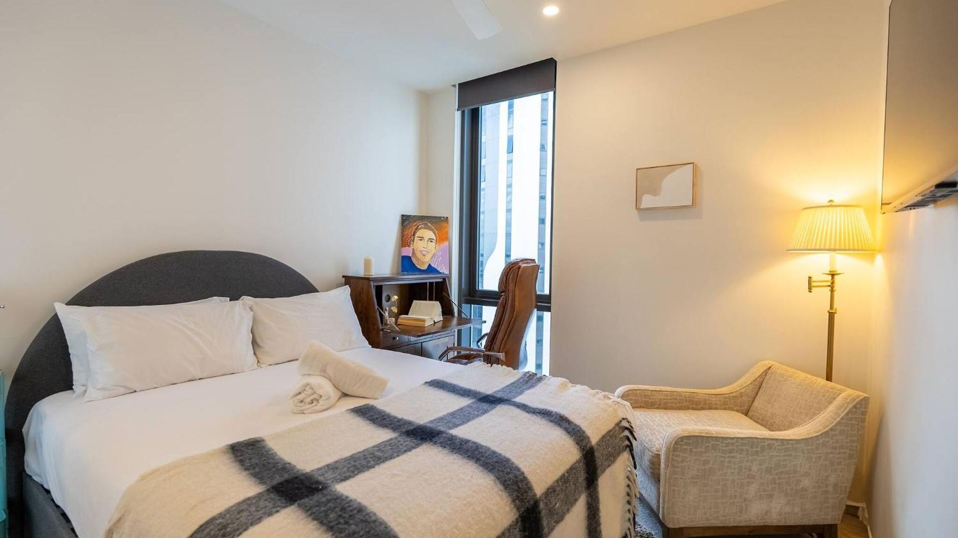 Modern 2-bedroom, 2-bath In West Village, West End Apartment *