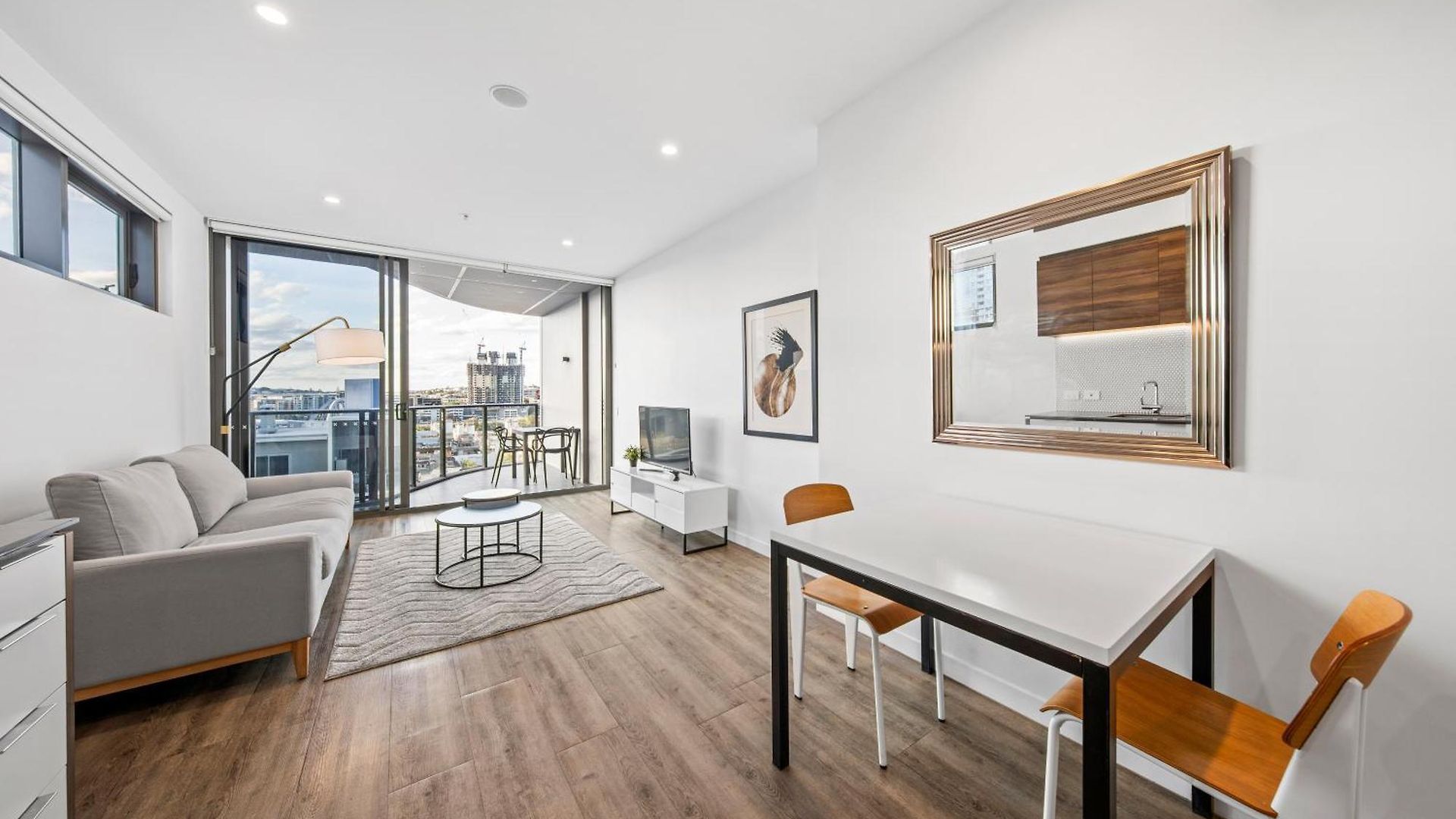 Cityside One Bedroom Getaway In South