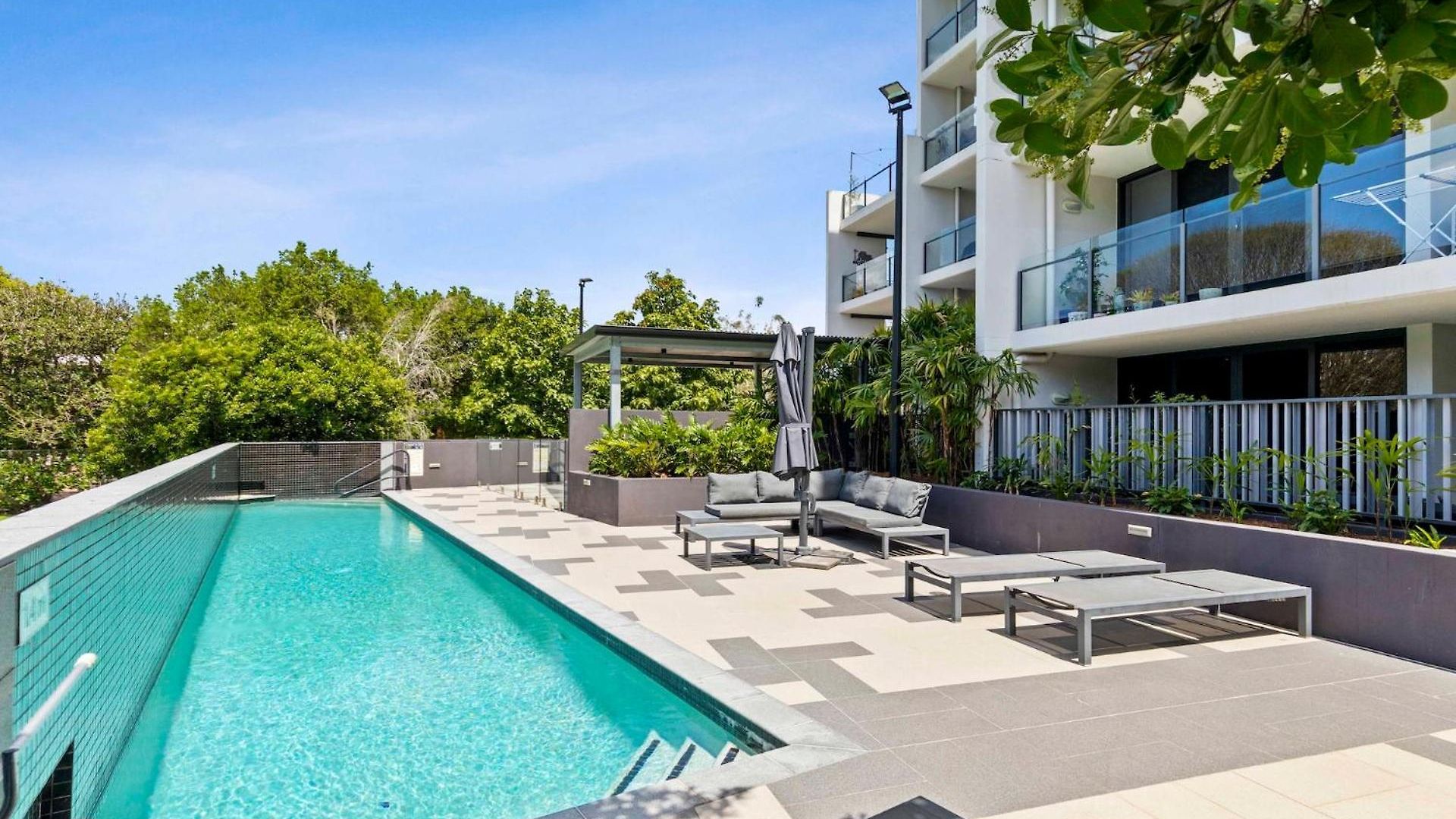 Park View Retreat -pool - 2 Min Walk Stones Corner Brisbane