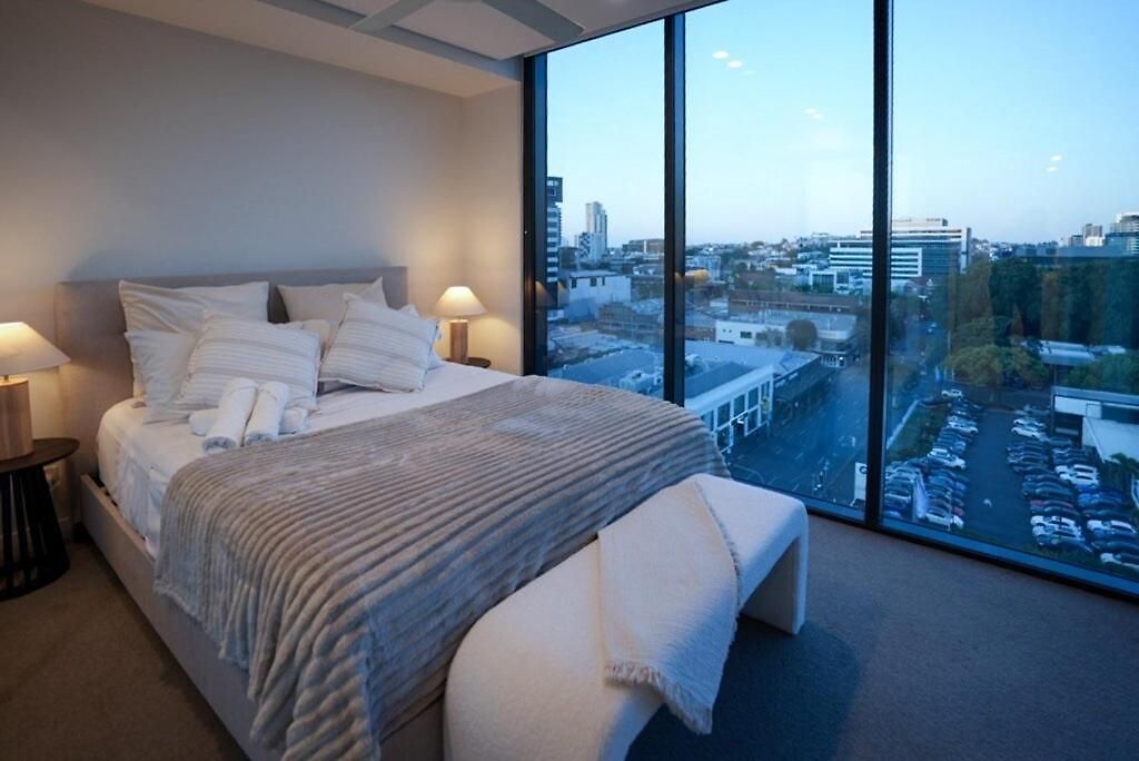 Skyline Serenity,sunset Views, Pool, Spa, & Prime Location Apartment