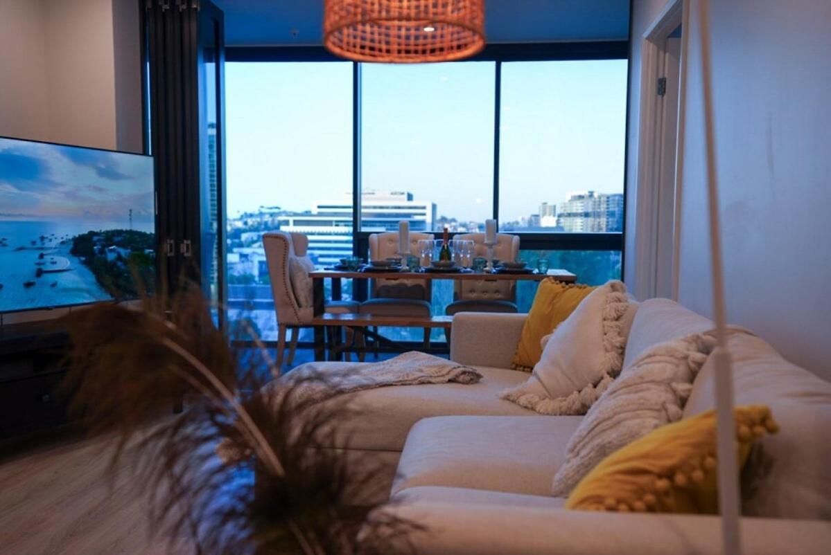 Apartment Skyline Serenity,sunset Views, Pool, Spa, & Prime Location