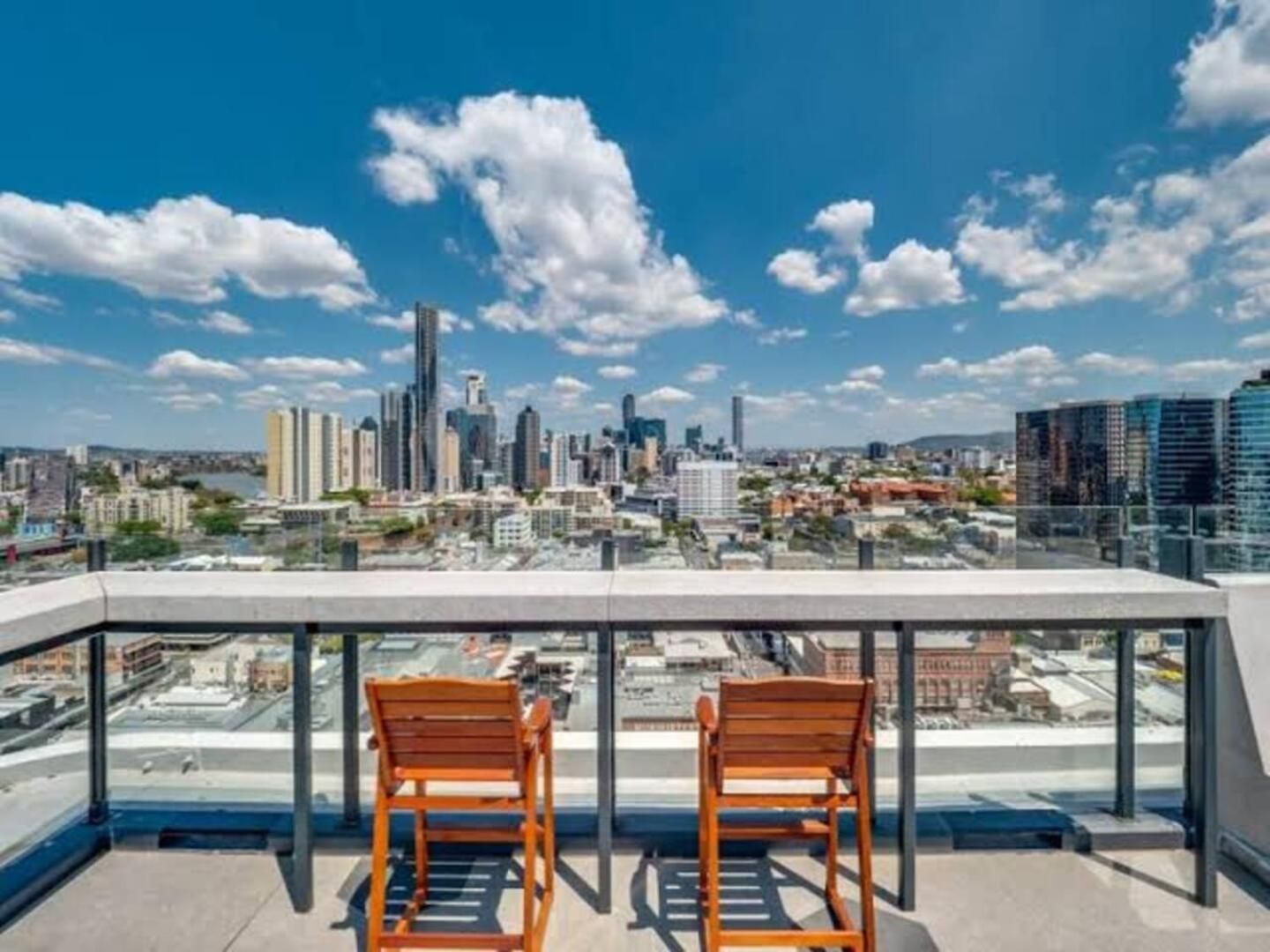 Modern 2br - Views & Pool & Free Parking * Brisbane