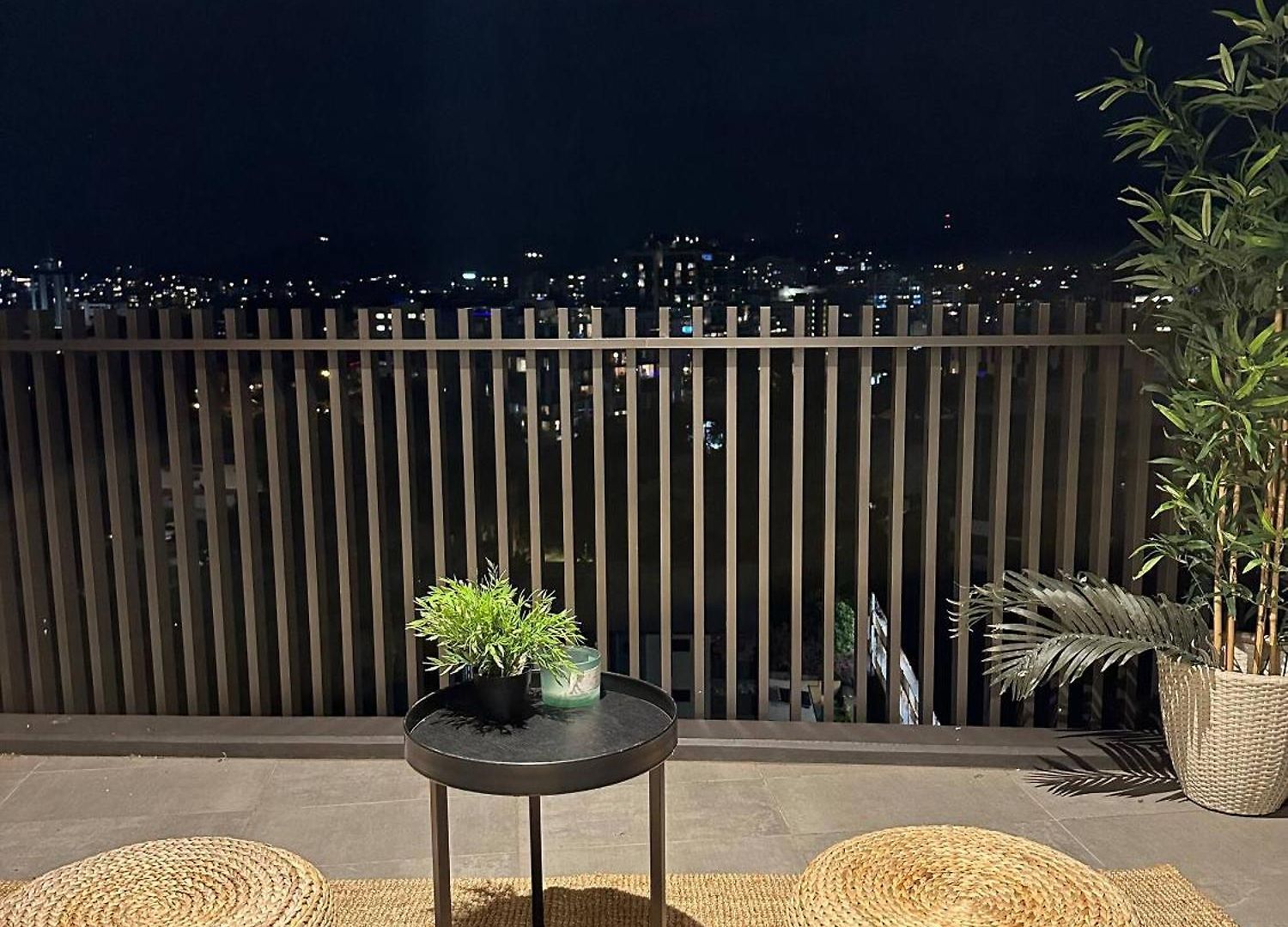 Modern 2-bedroom, 2-bath In West Village, West End Brisbane