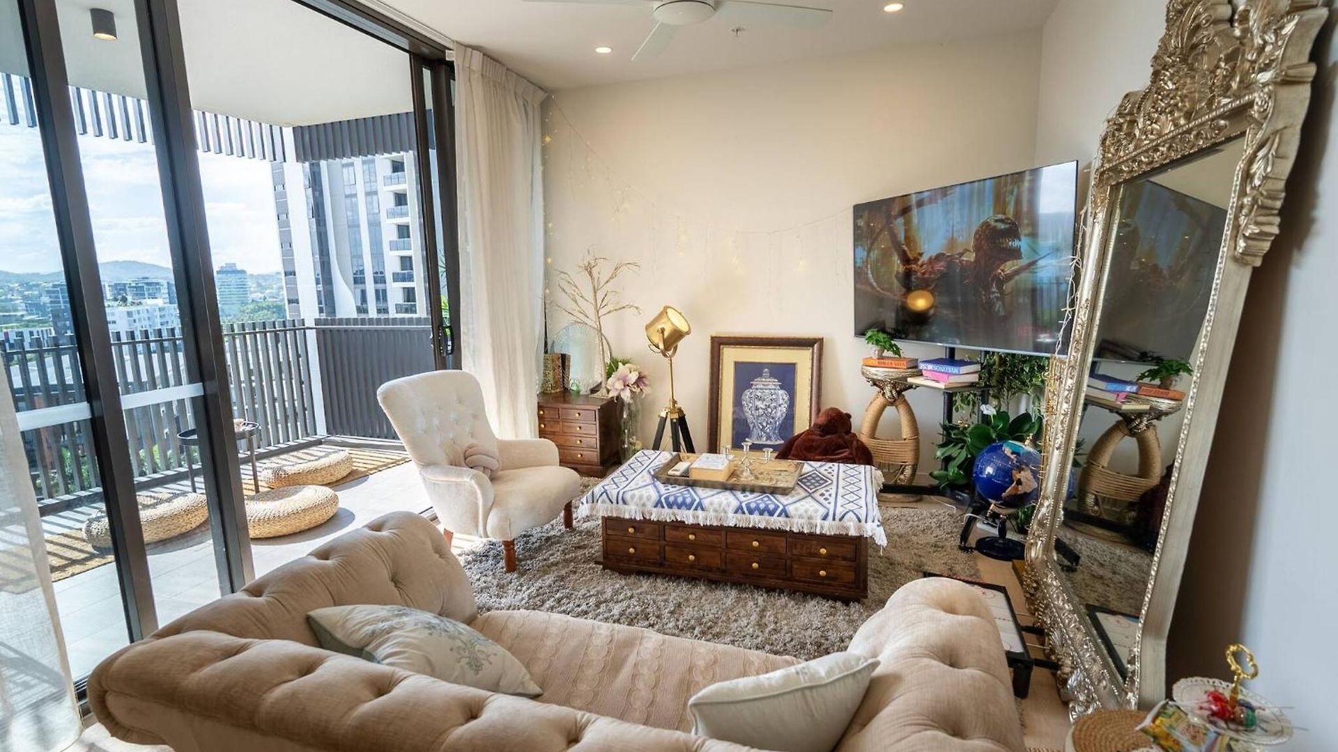 Apartment Modern 2-bedroom, 2-bath In West Village, West End Brisbane