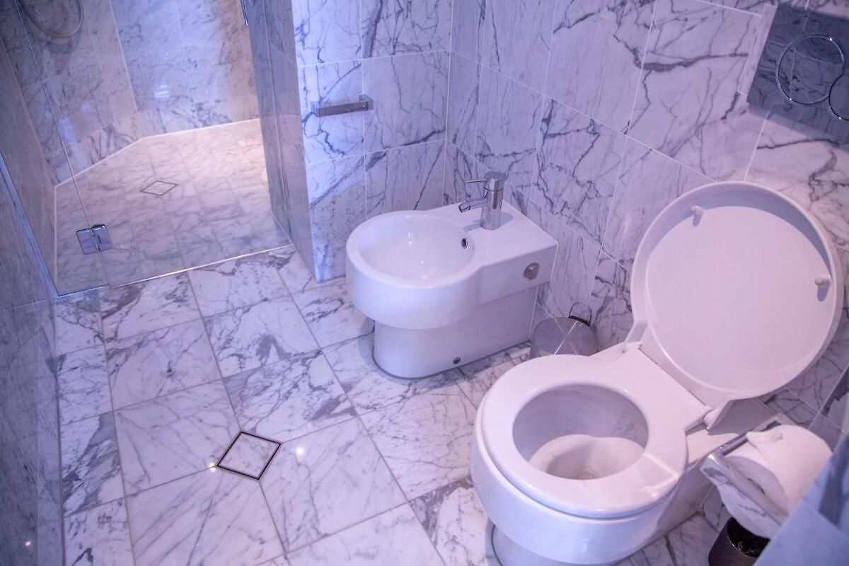 Luxury Penthouse In Cbd 4 Bed - 4 Bath