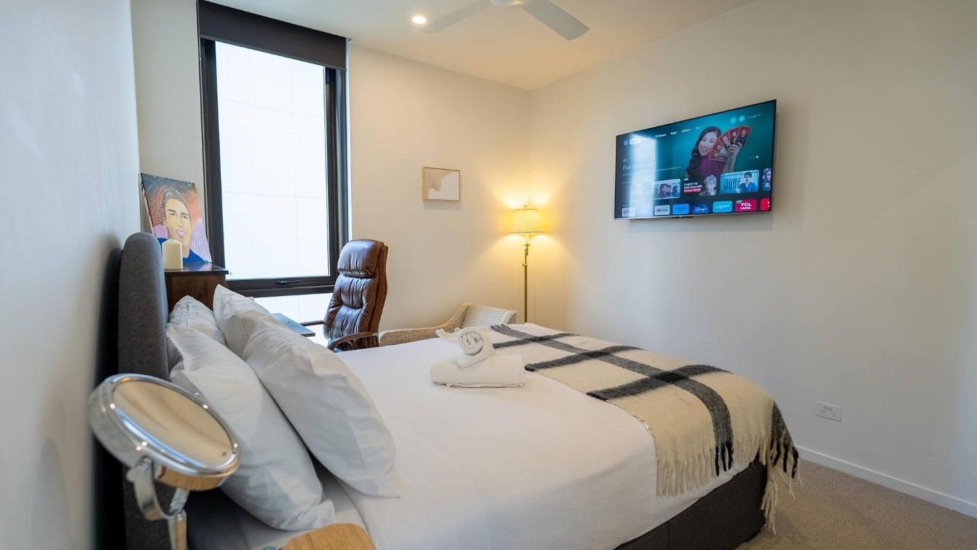 Apartment Modern 2-bedroom, 2-bath In West Village, West End *