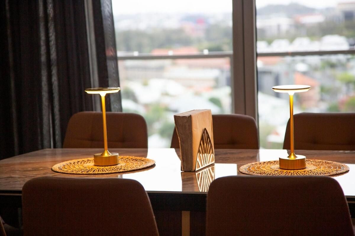 Luxury Penthouse In Cbd 4 Bed - 4 Bath Apartment *