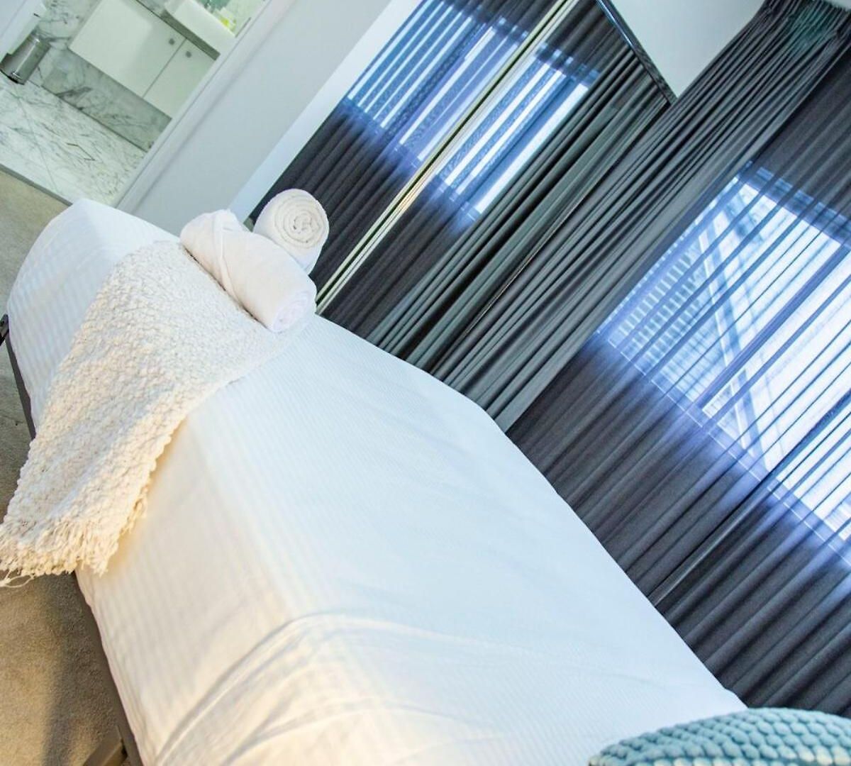 Apartment Luxury Penthouse In Cbd 4 Bed - 4 Bath