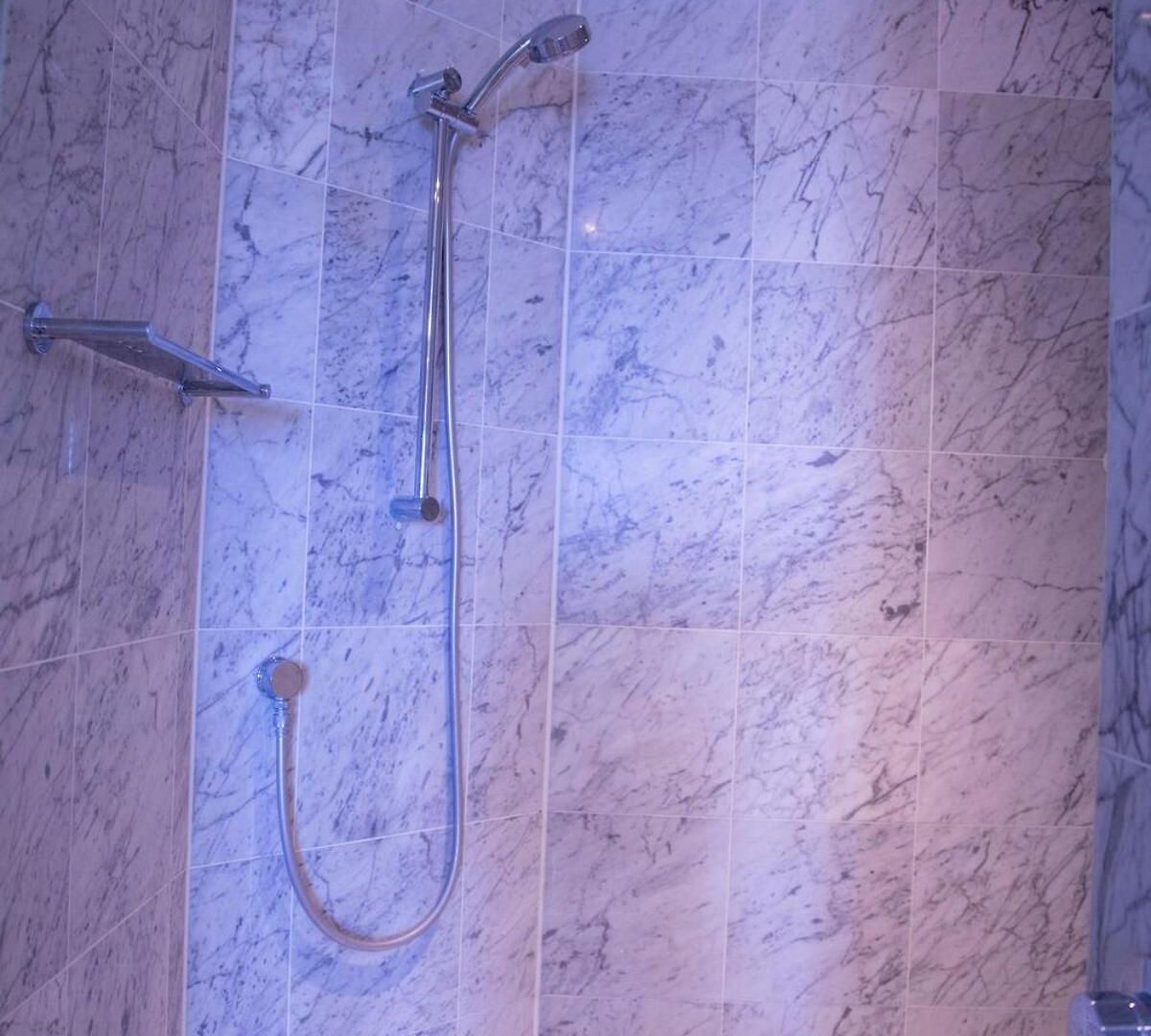 Luxury Penthouse In Cbd 4 Bed - 4 Bath *