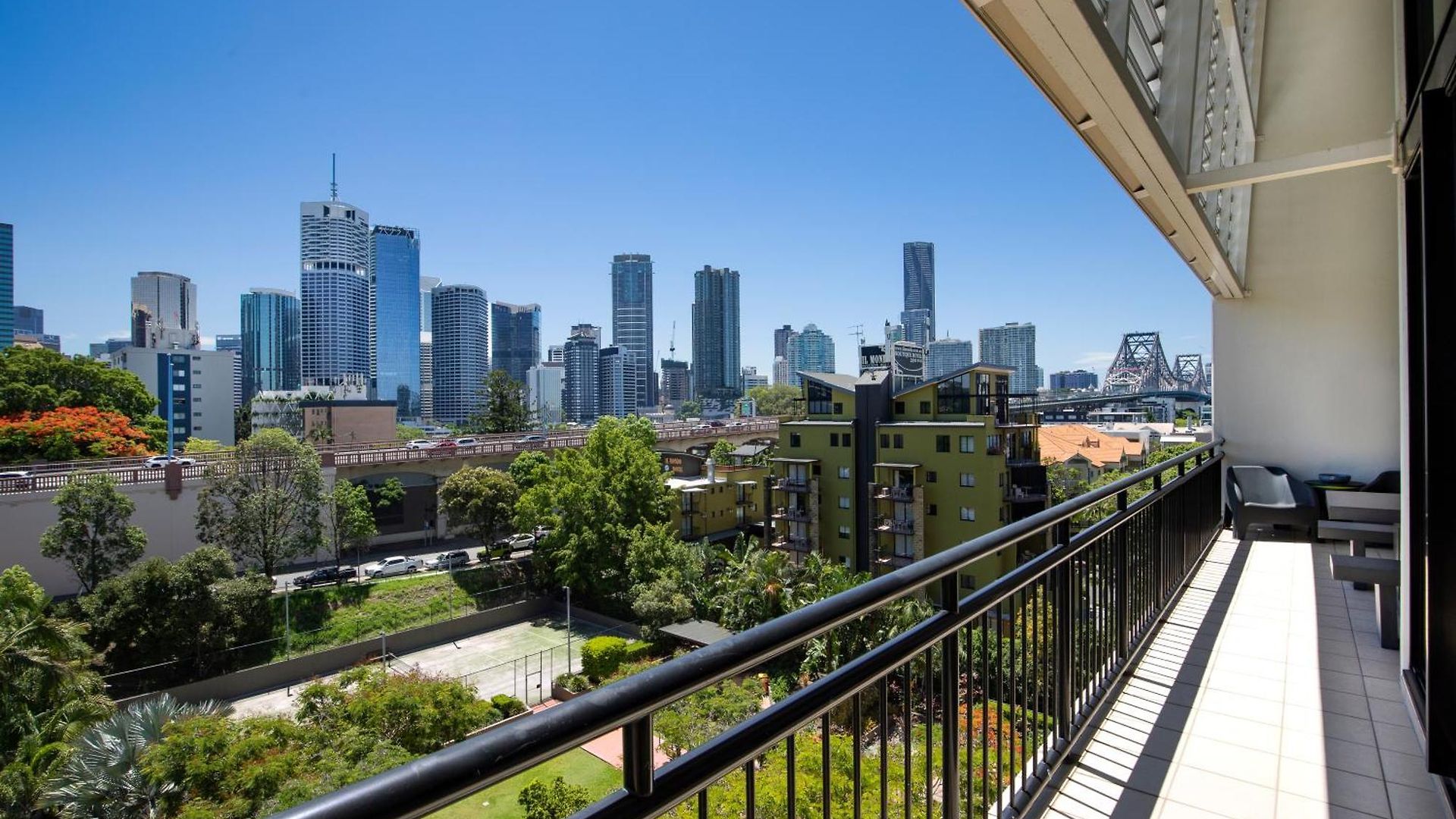 The Docks On Goodwin Aparthotel Brisbane