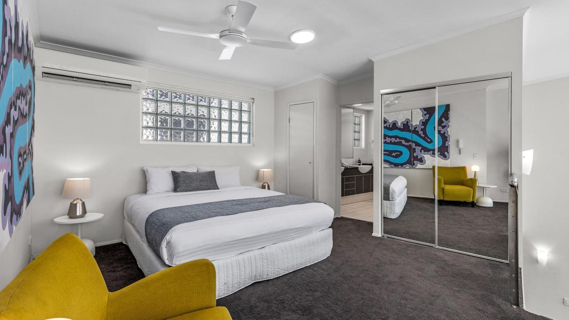 The Docks On Goodwin Aparthotel 5*