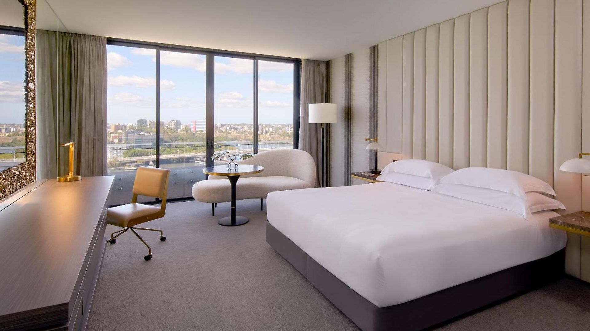 Emporium South Bank Hotel 5*