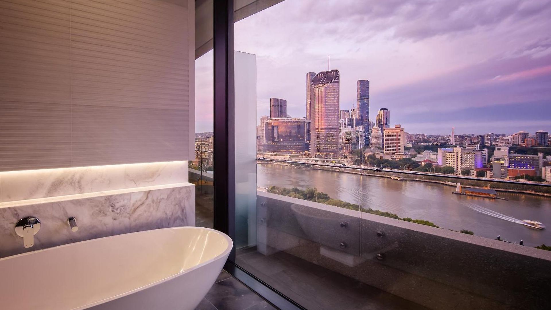 Hotel Emporium South Bank 5*
