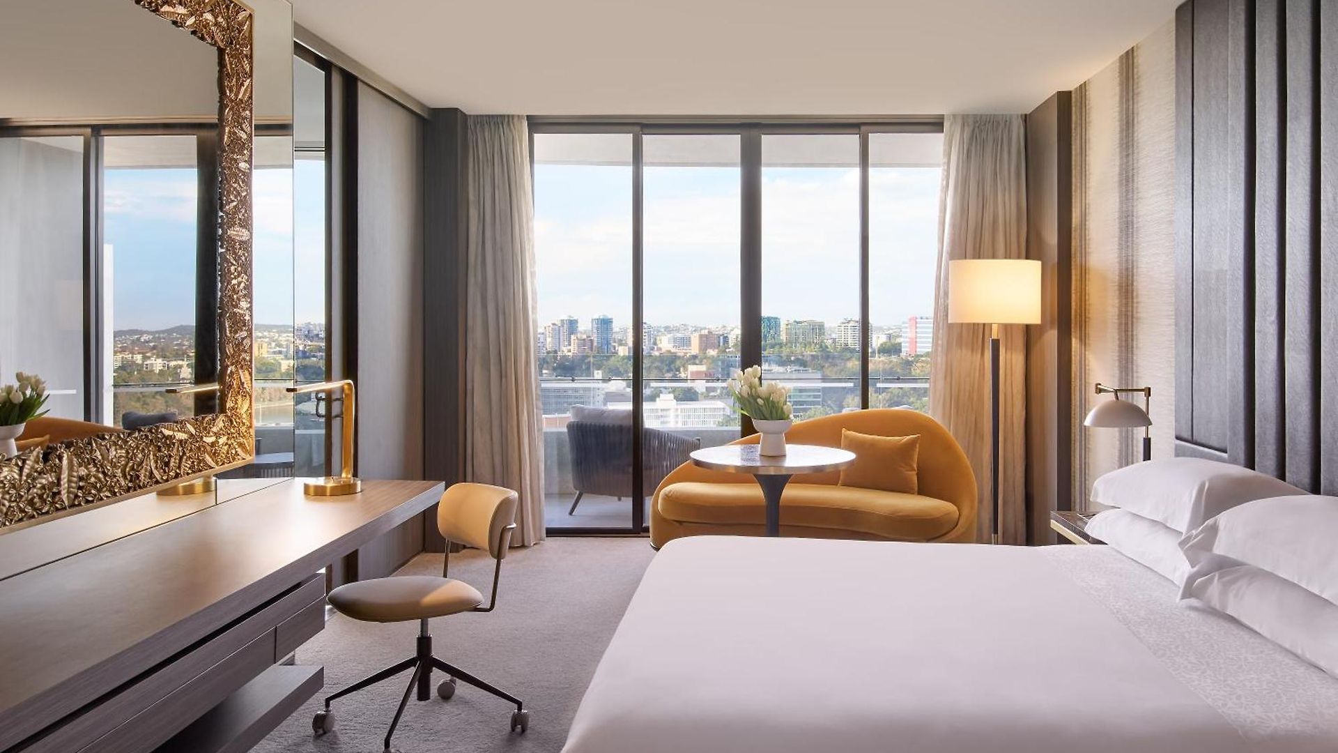 Hotel Emporium South Bank 5*