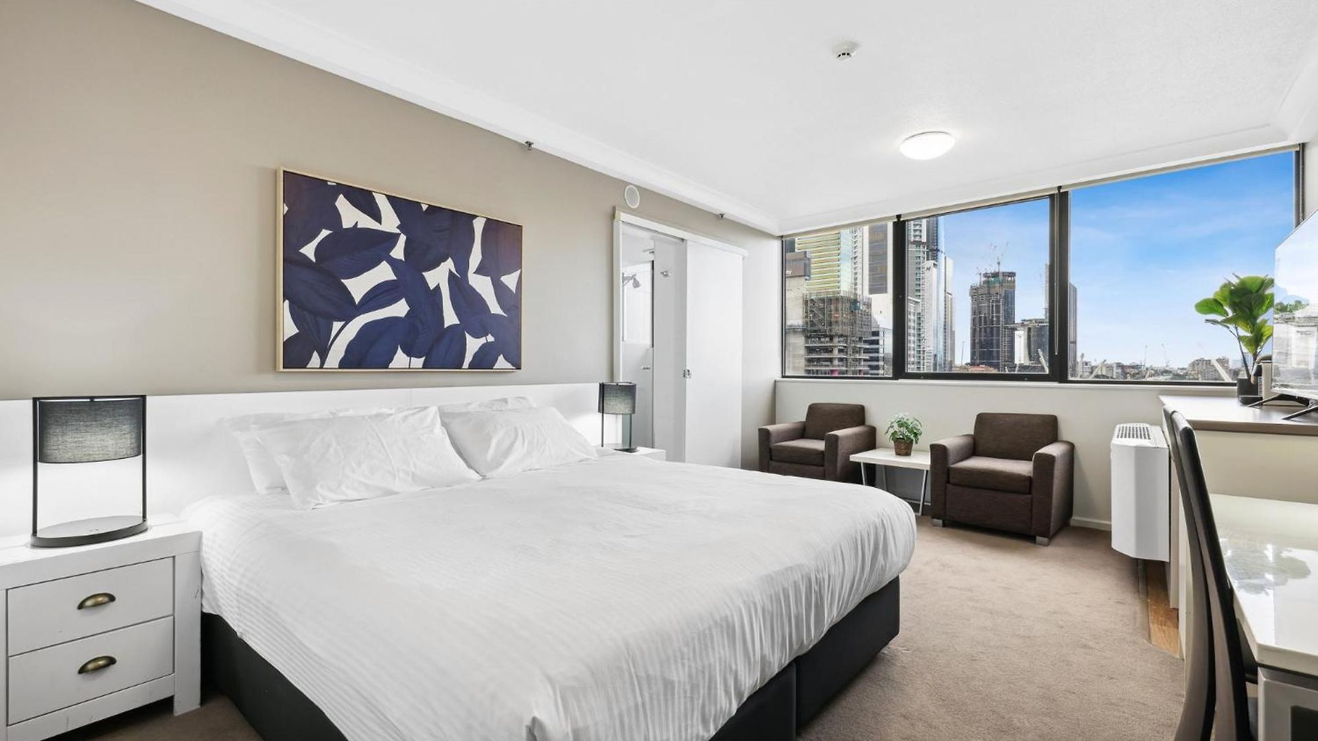 With Stunning River Views Inn Brisbane