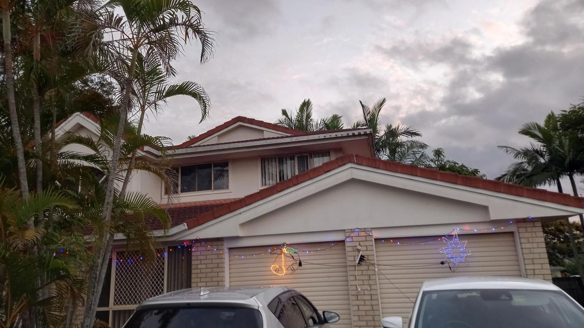 Air Conditioned Floral Youth Backpacker And House * Brisbane