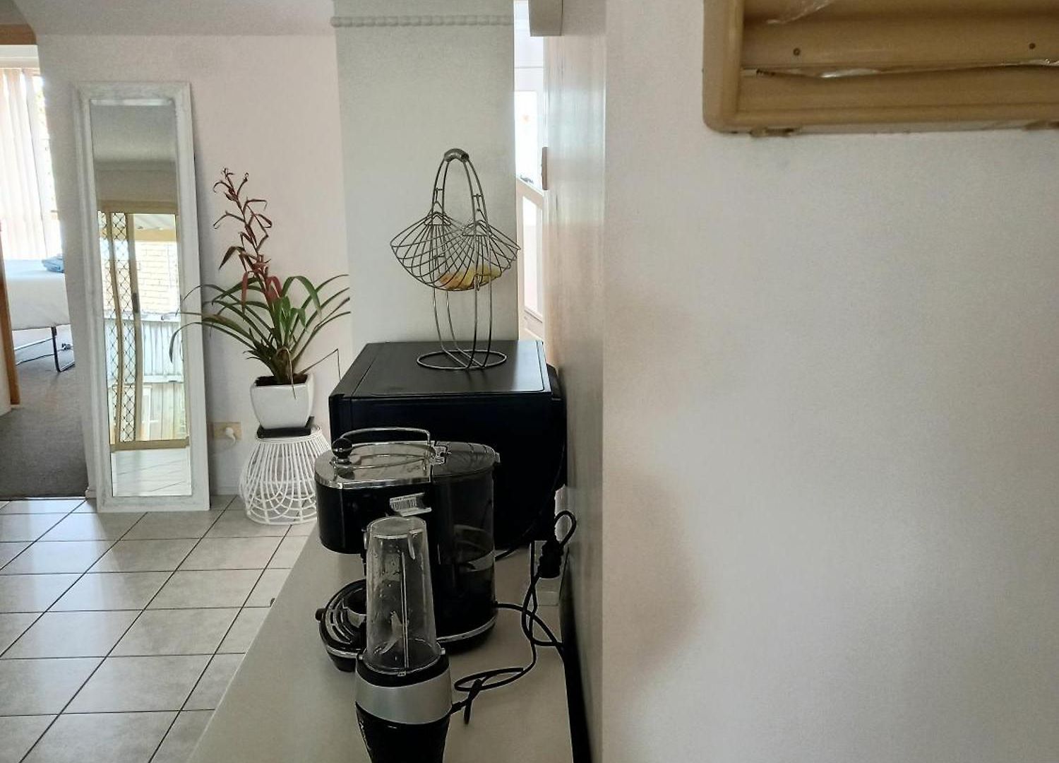Guest house Air Conditioned Floral Youth Backpacker And House