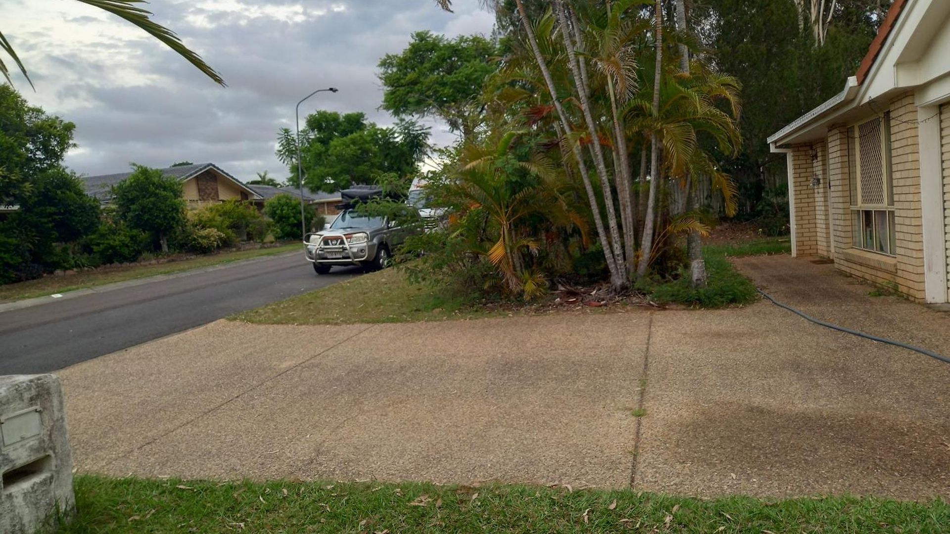 Air Conditioned Floral Youth Backpacker And House * Brisbane