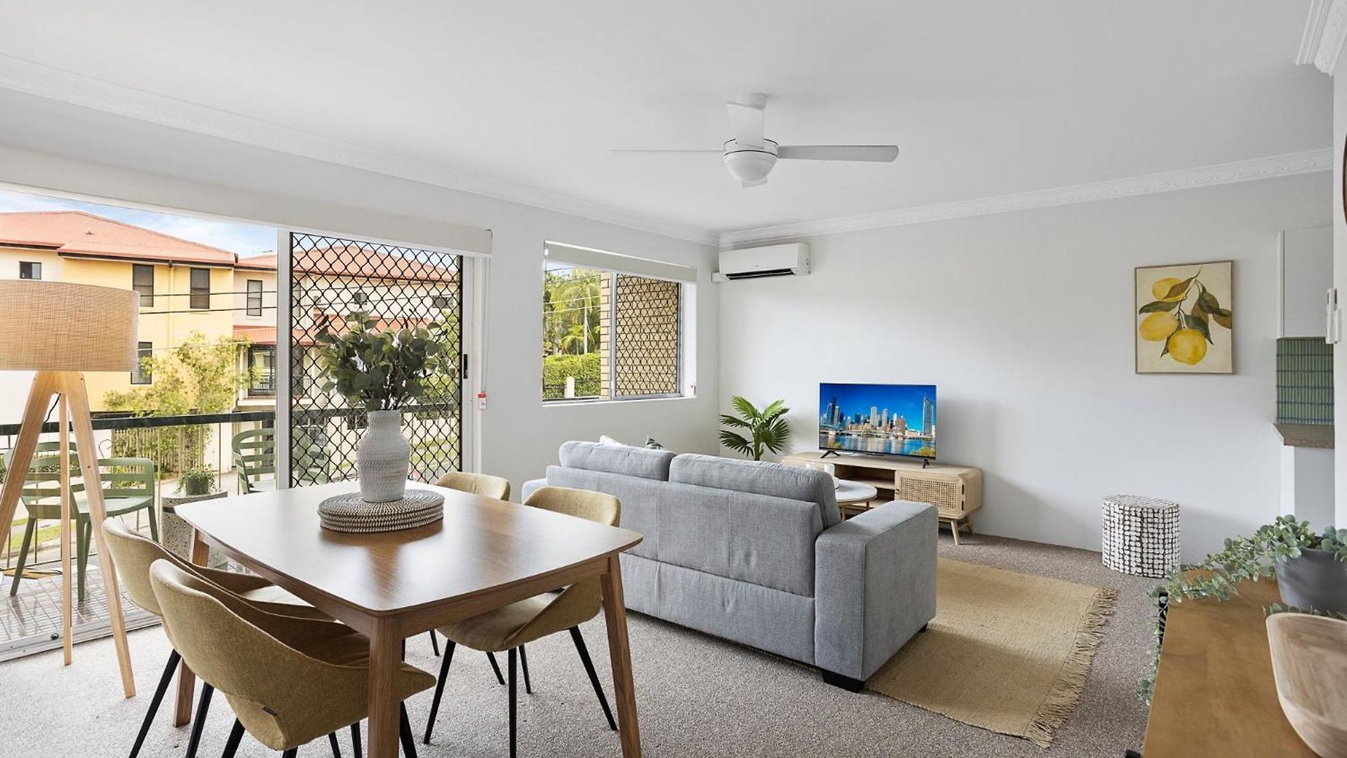 Spacious 2-bed Near Centre Apartment Brisbane