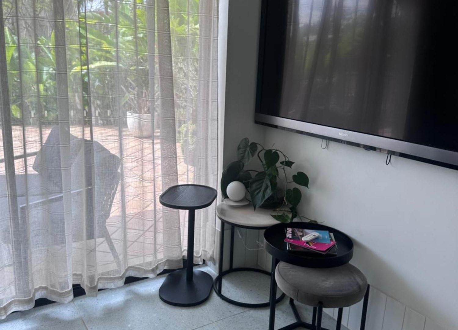 Mediterranean & Garden View Private Pet Friendly