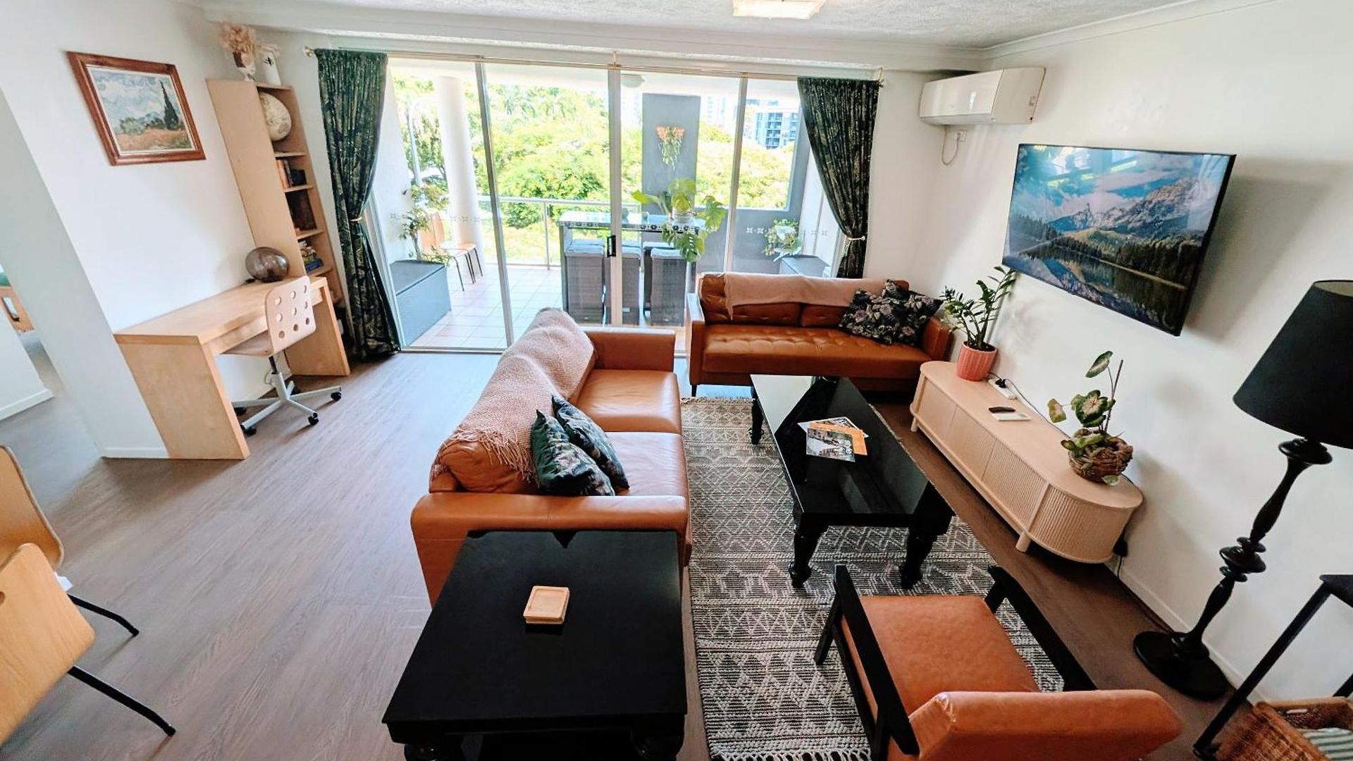 City-valley Apartment