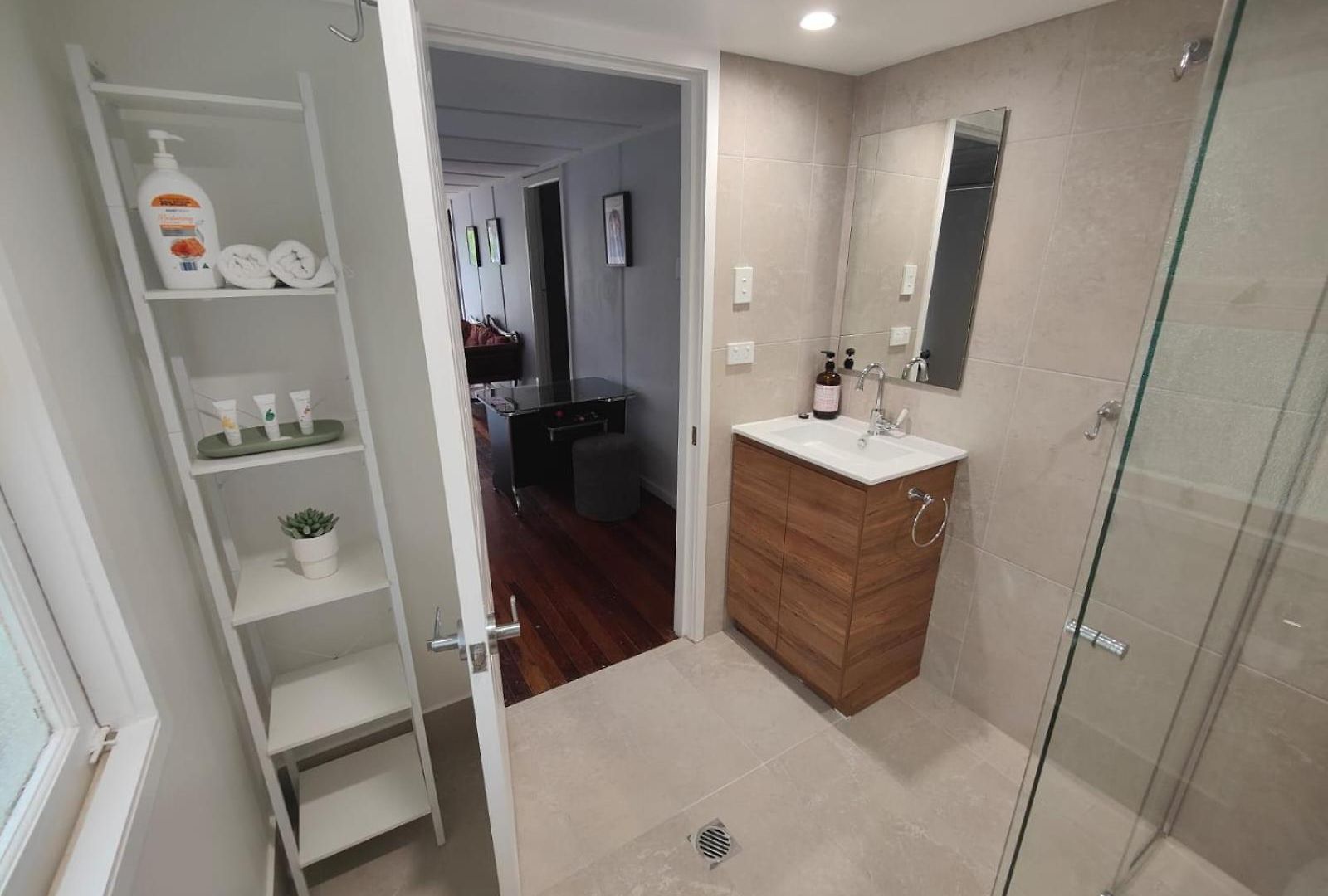 West Avenue Hideaway In Wynnum - 1 Bed And 1 Bath * Brisbane