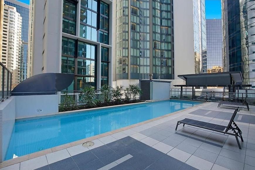 Cbd Luxury With River & Botanic Garden Views From Spacious Balcony Apartment