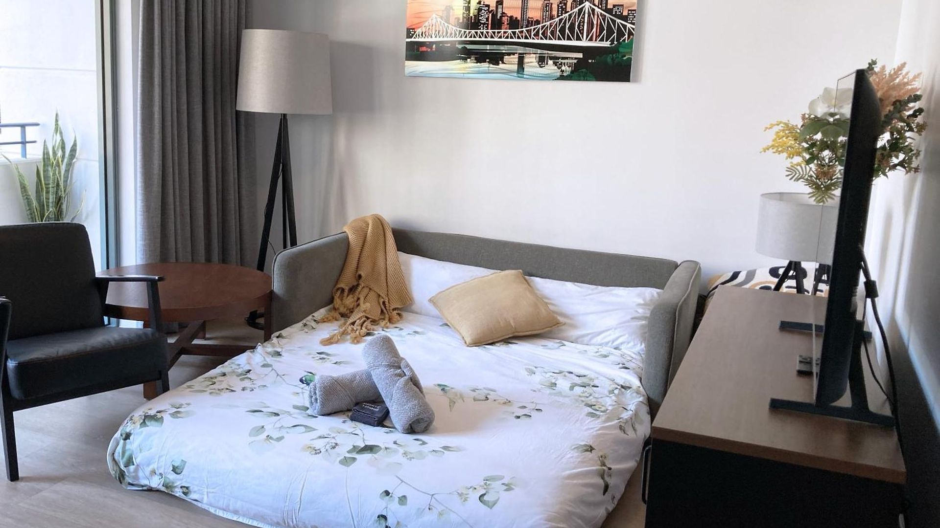 Apartment Centre Comfort And Convenience Brisbane