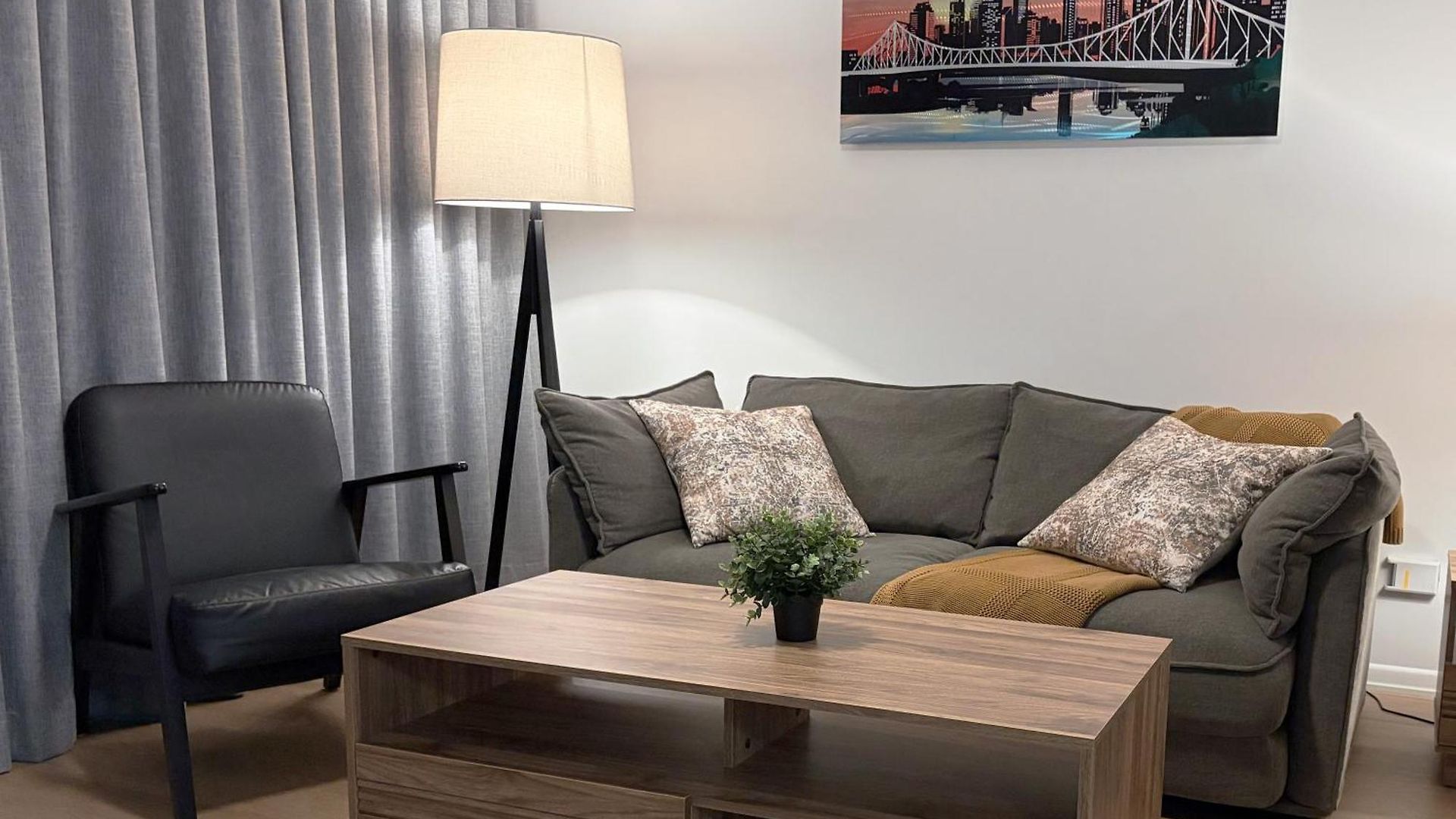 Apartment Centre Comfort And Convenience Brisbane