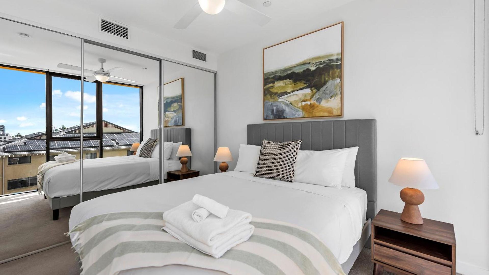 Style 2br With Beautiful Pool, Gym And Parking * Brisbane