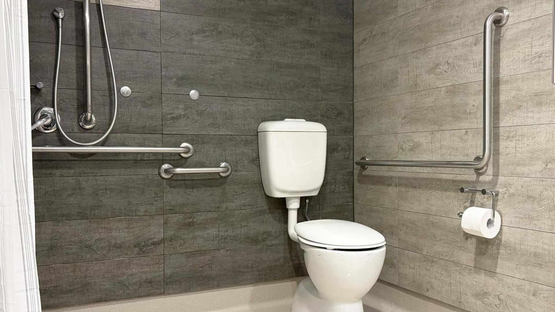 Centre Comfort And Convenience *