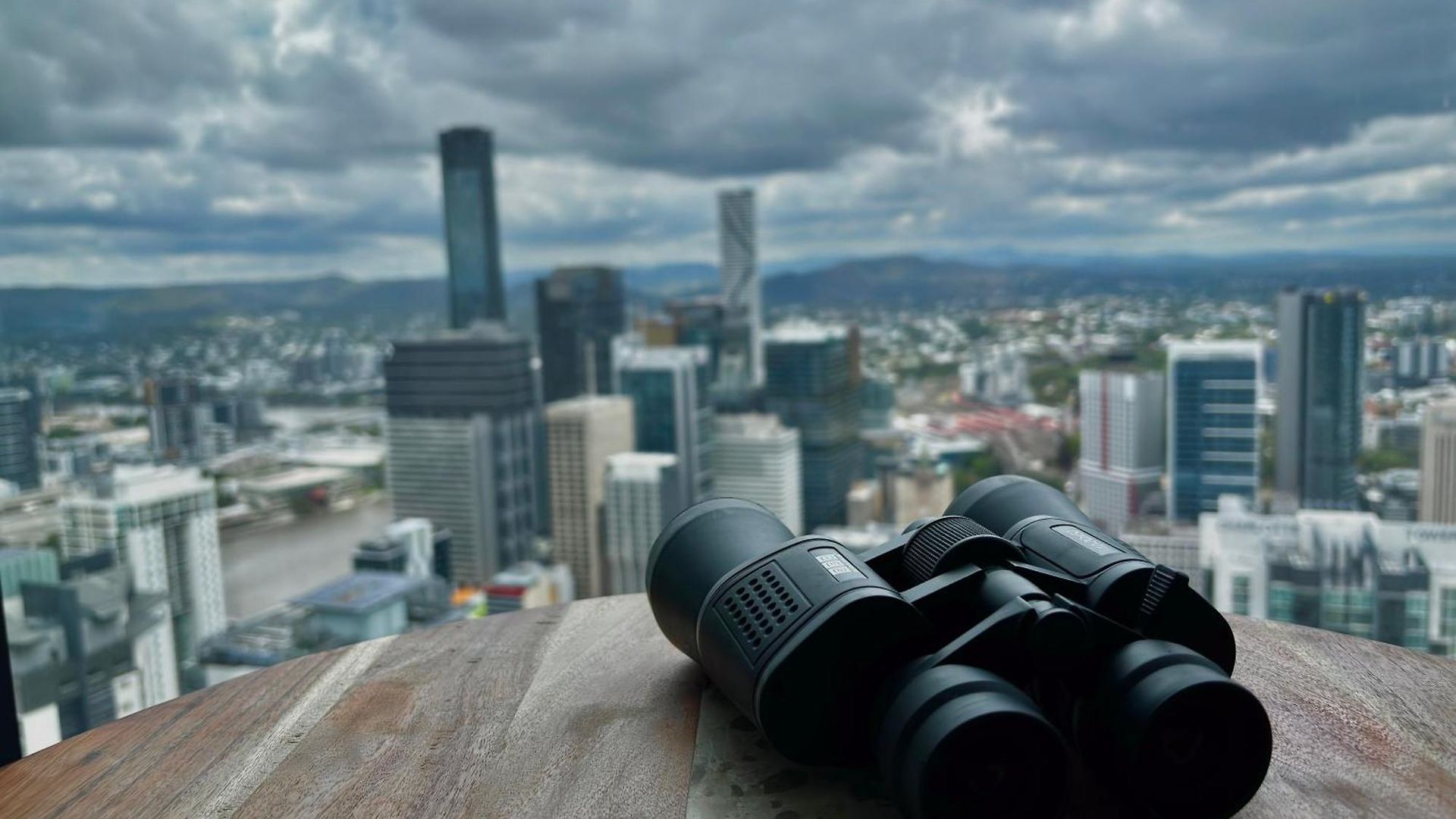 Brisbane's Highest Rated 3 Bedroom Luxury -above 60th Floor- Incredible Views In Skytower, Brisbane's Tallest Building -complimentary Wifi, Drinks, Snacks & Streaming Access Apartment Brisbane