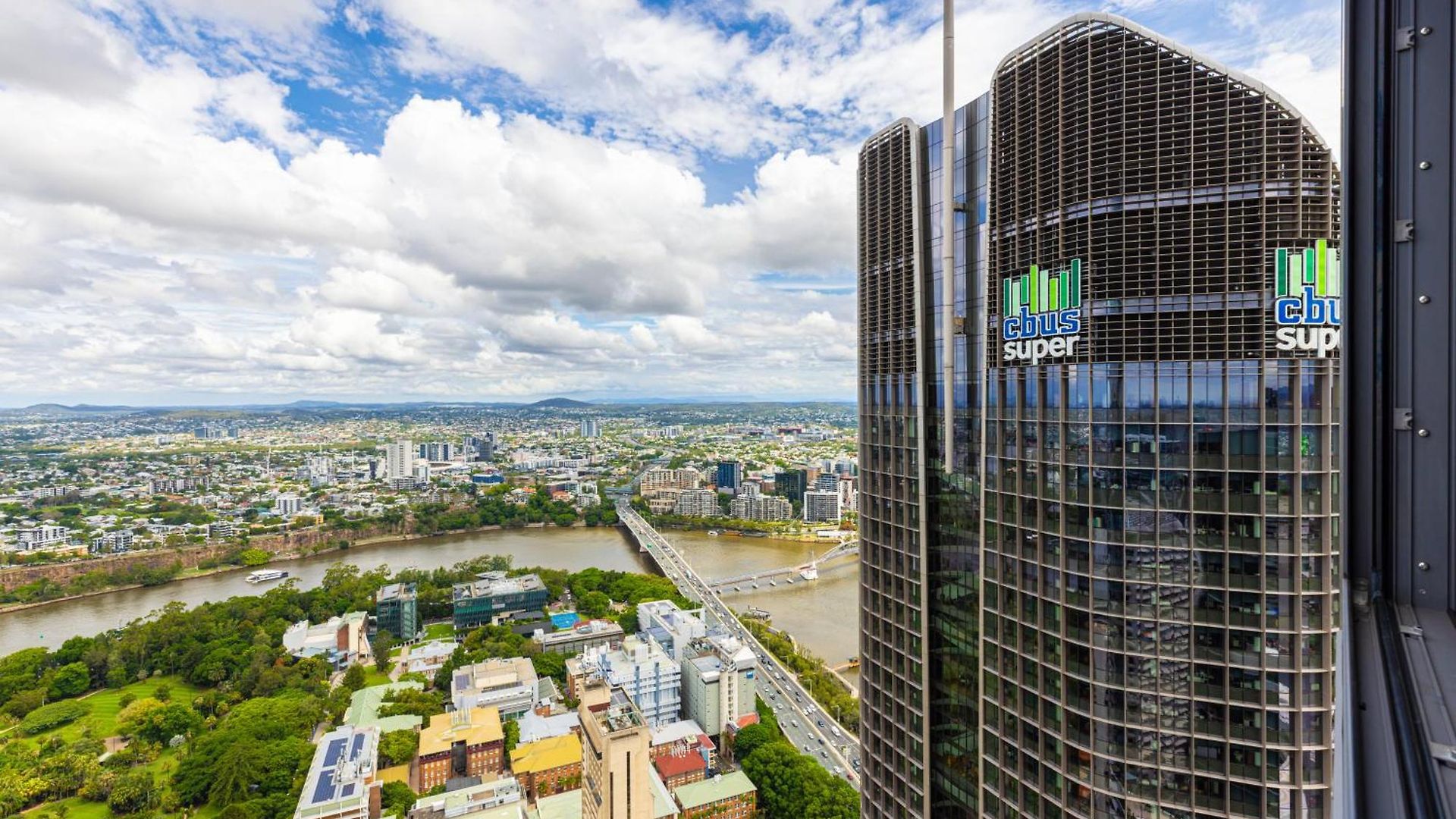 Luxury 50th Floor 2br At Queens Wharf With Parking