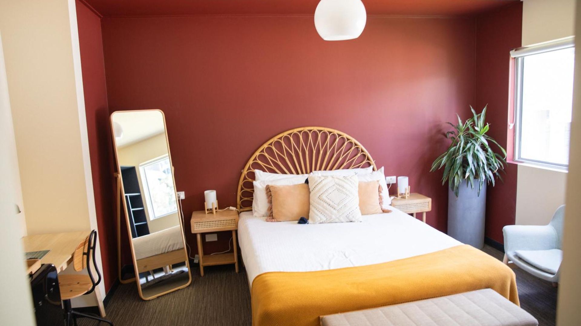 Roamer Hotel 4*